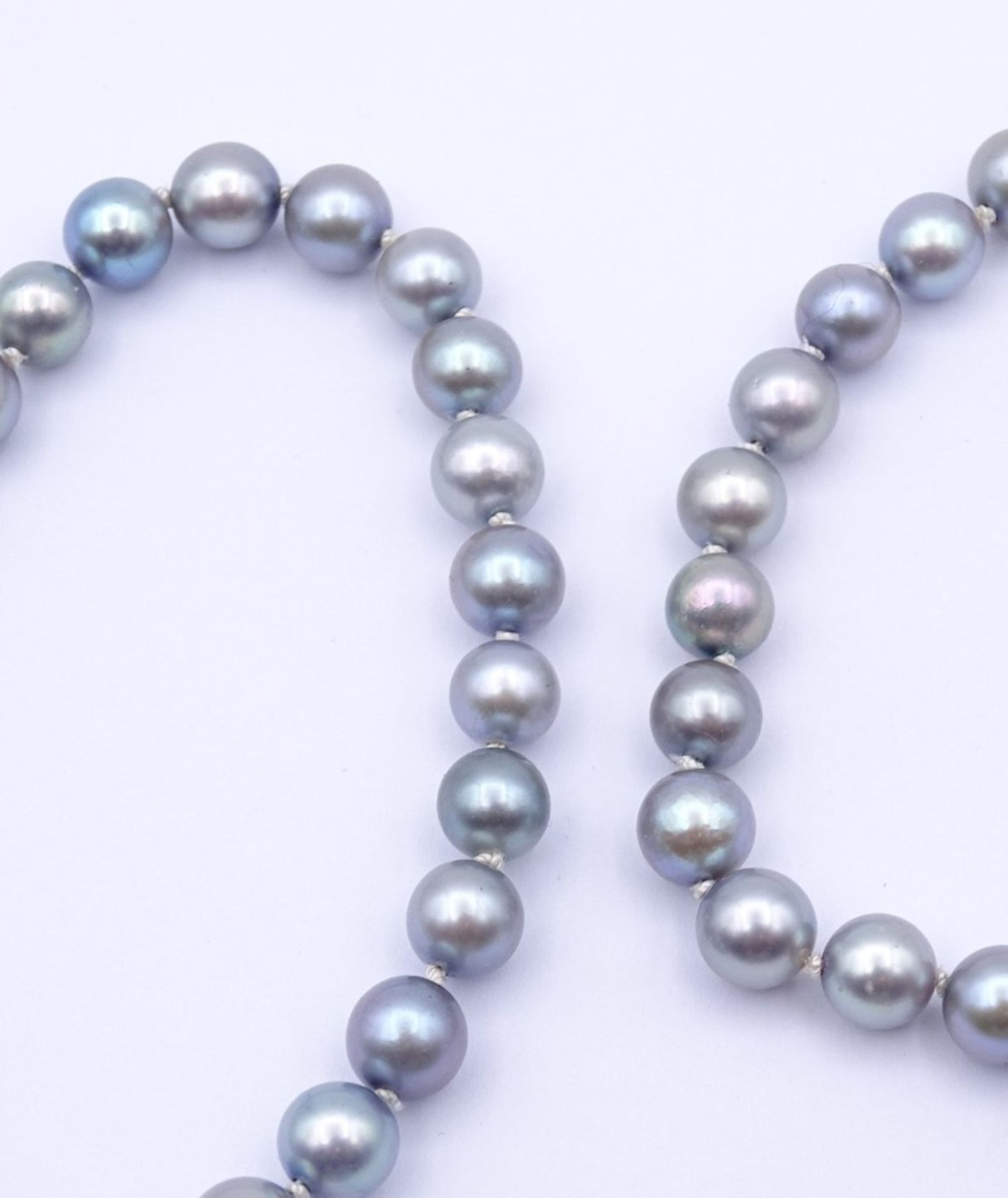 Graue Perlen Halskette ca.L- 74cm, 44,4gr. D- 6,5-6,9mm - Bild 2 aus 4