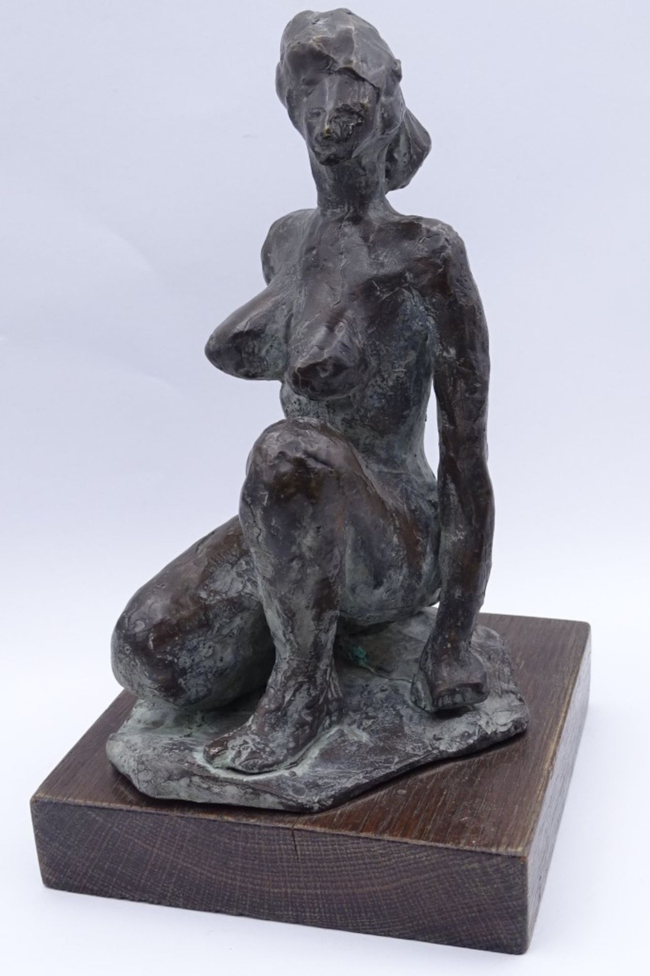 Bronzefigur Weiblicher Akt 'Marta' - Henryk Bakalarczyk auf Holzsockel, H- 20cm - Bild 2 aus 6