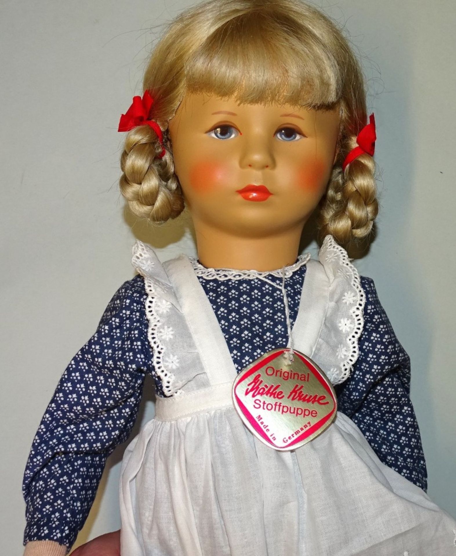 Käthe Kruse Stoffpuppe Mädchen mit Zöpfen,L- 48cm - Bild 5 aus 5