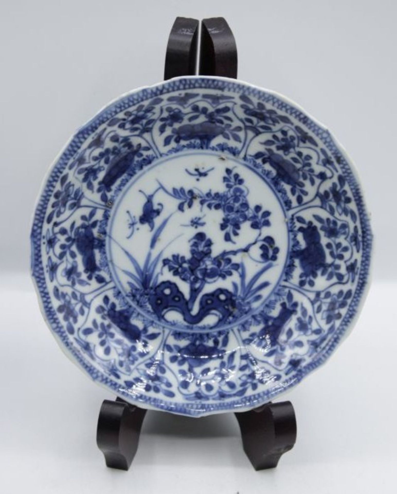 Konvolut div. China-Porzallan, blaue Dekore, jedes Teil mit Chip, Becher ca. H-4,5cm, Größter Teller - Bild 9 aus 10