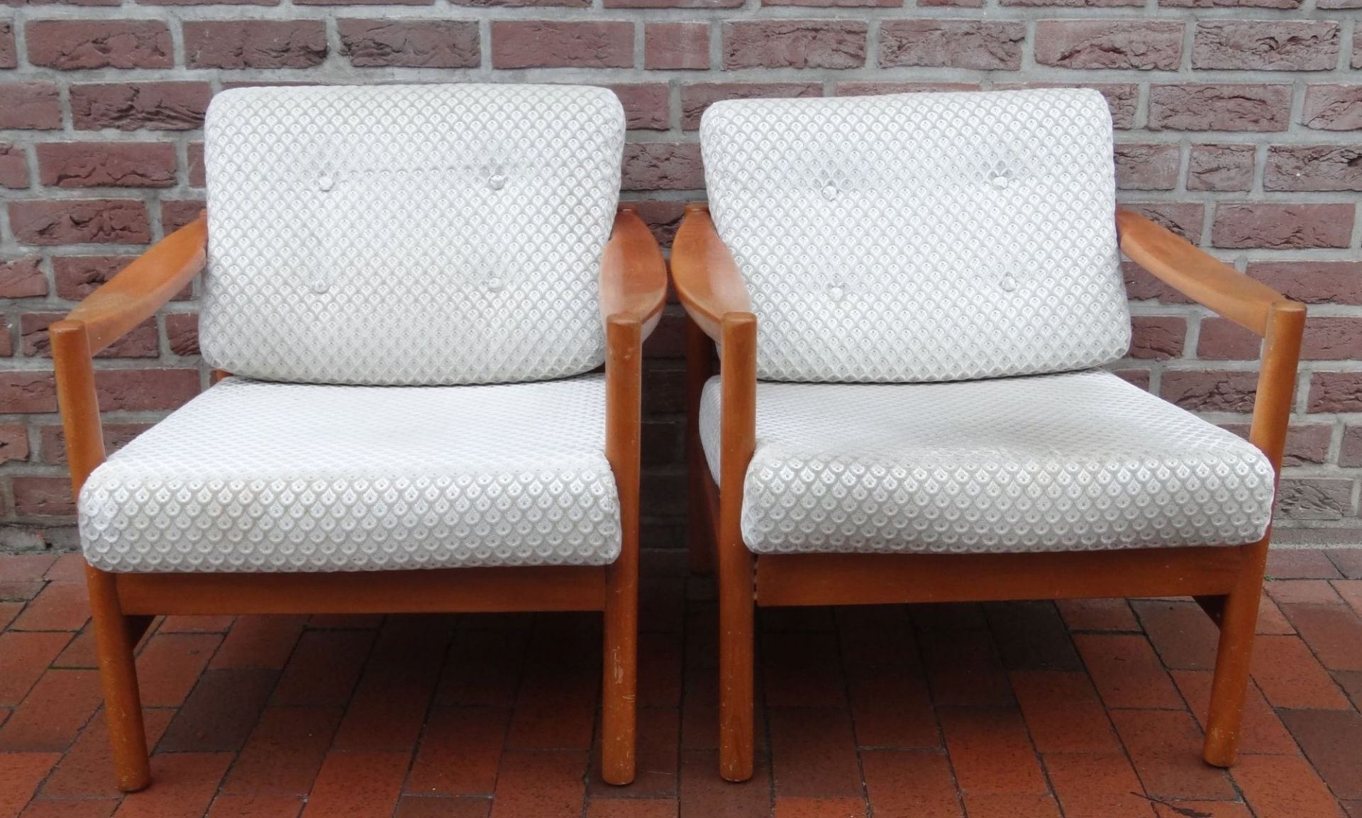 2 Armlehnstühle, Teakholz, 60-er Jahre Design, Dänemark?
