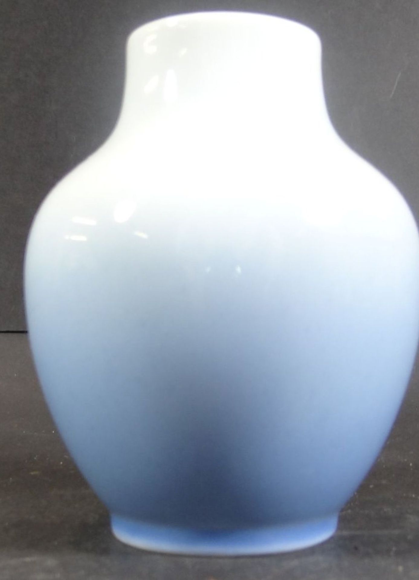 kleine Vase mit Blumendekor "Royal Copenhagen", H-10 cm - Bild 2 aus 6