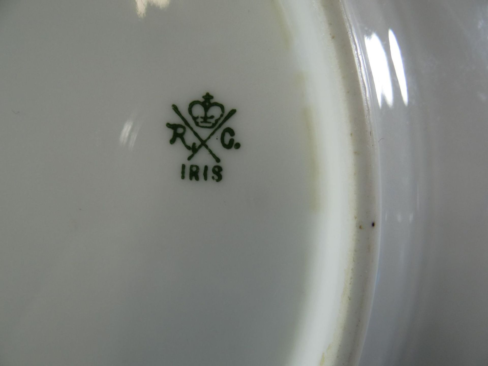 17 Teile altes Rosenthal, Dekor Iris, 5x Essteller, D-25 cm, 6x Mittelteller D-19 cm, 6 U.T., D-15 - Bild 4 aus 4