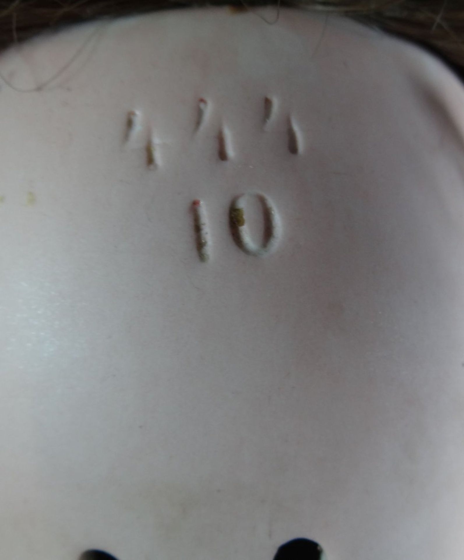 Porzellankopfpuppe mit Massekörper, nur Nr. 444 10, H-54 cm, Schlaf-Augen, offener Muind mit - Bild 6 aus 6