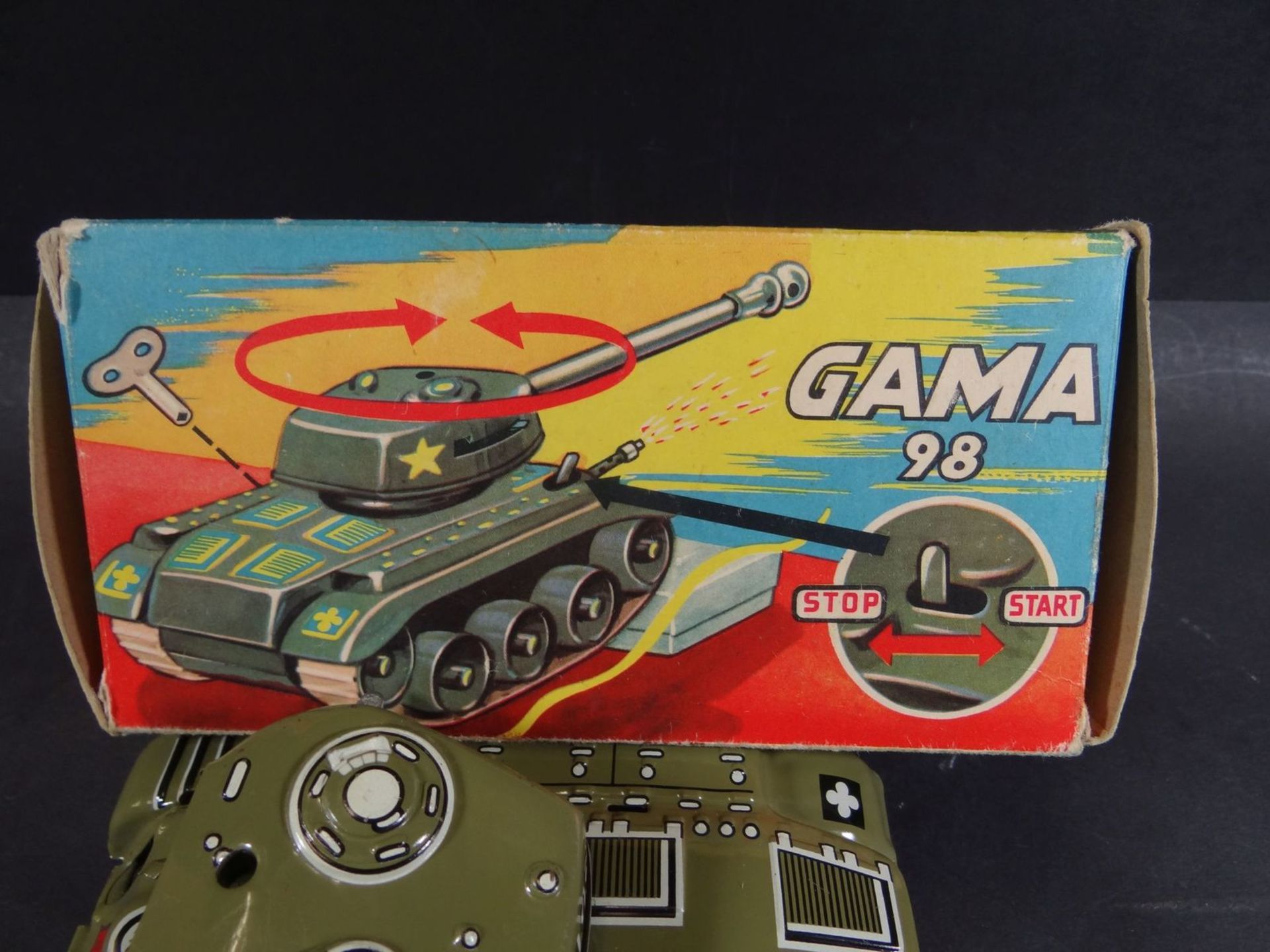 Gama M98 Panzer in OVP, neuwertig, aber Kanonenrohr und Panzerketten fehlen! 60-er Jahre - Bild 3 aus 8