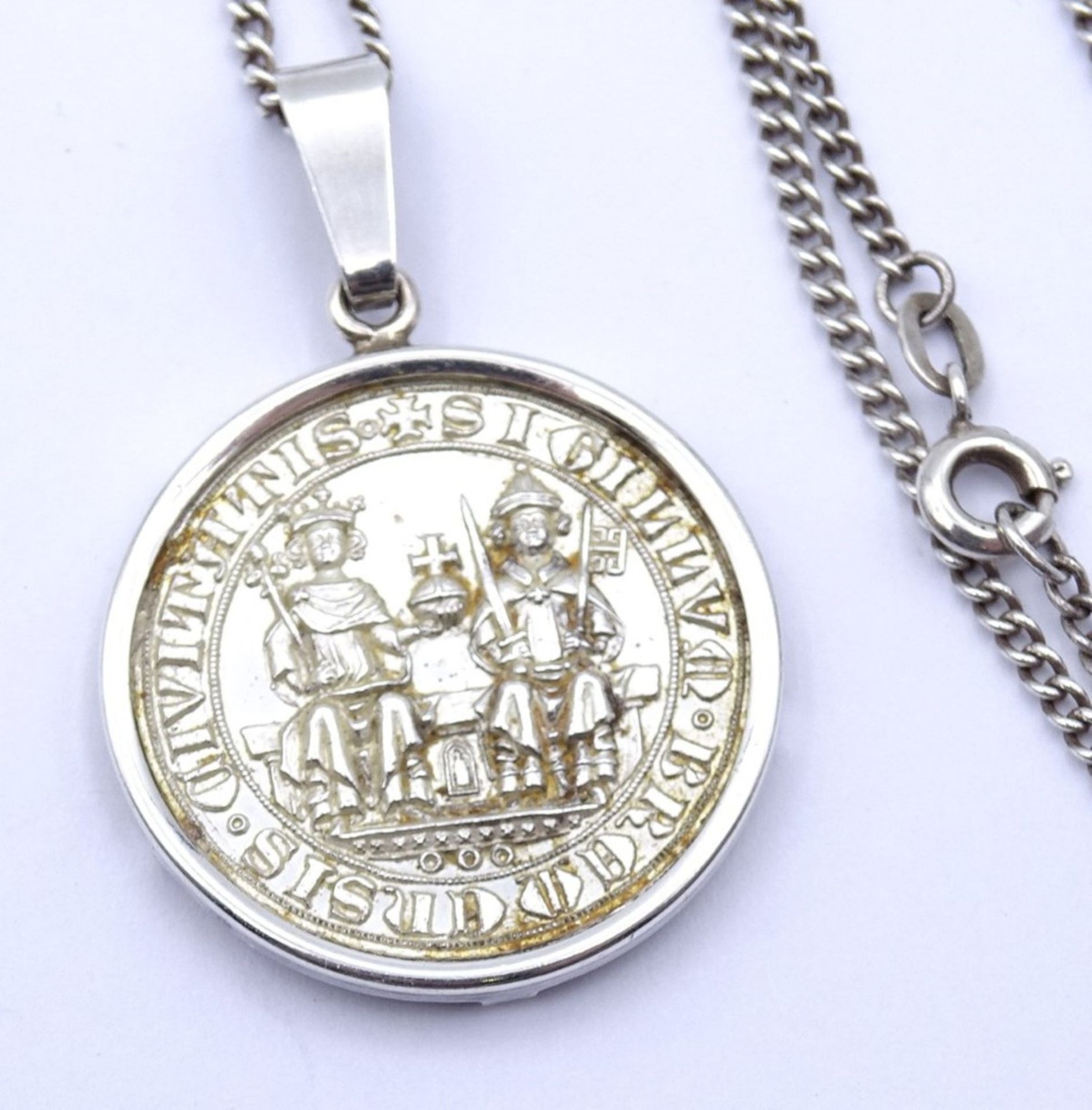 800er Silber Halskette mit Feinsilbermedaillen Anhänger (Fassung 0.800), Kette L- 50cm, zus.12,8gr. - Bild 2 aus 3