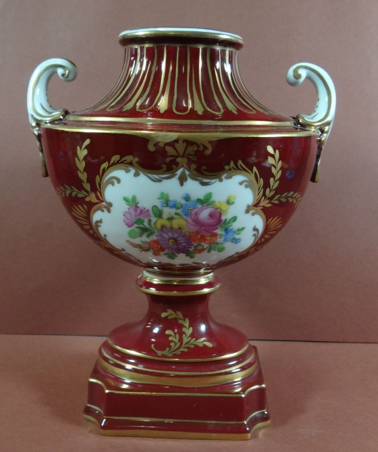 Vase "Potschappel" Dresden, Handmalerei in Reserven, Goldstaffage, H-19 cm, B-14 cm