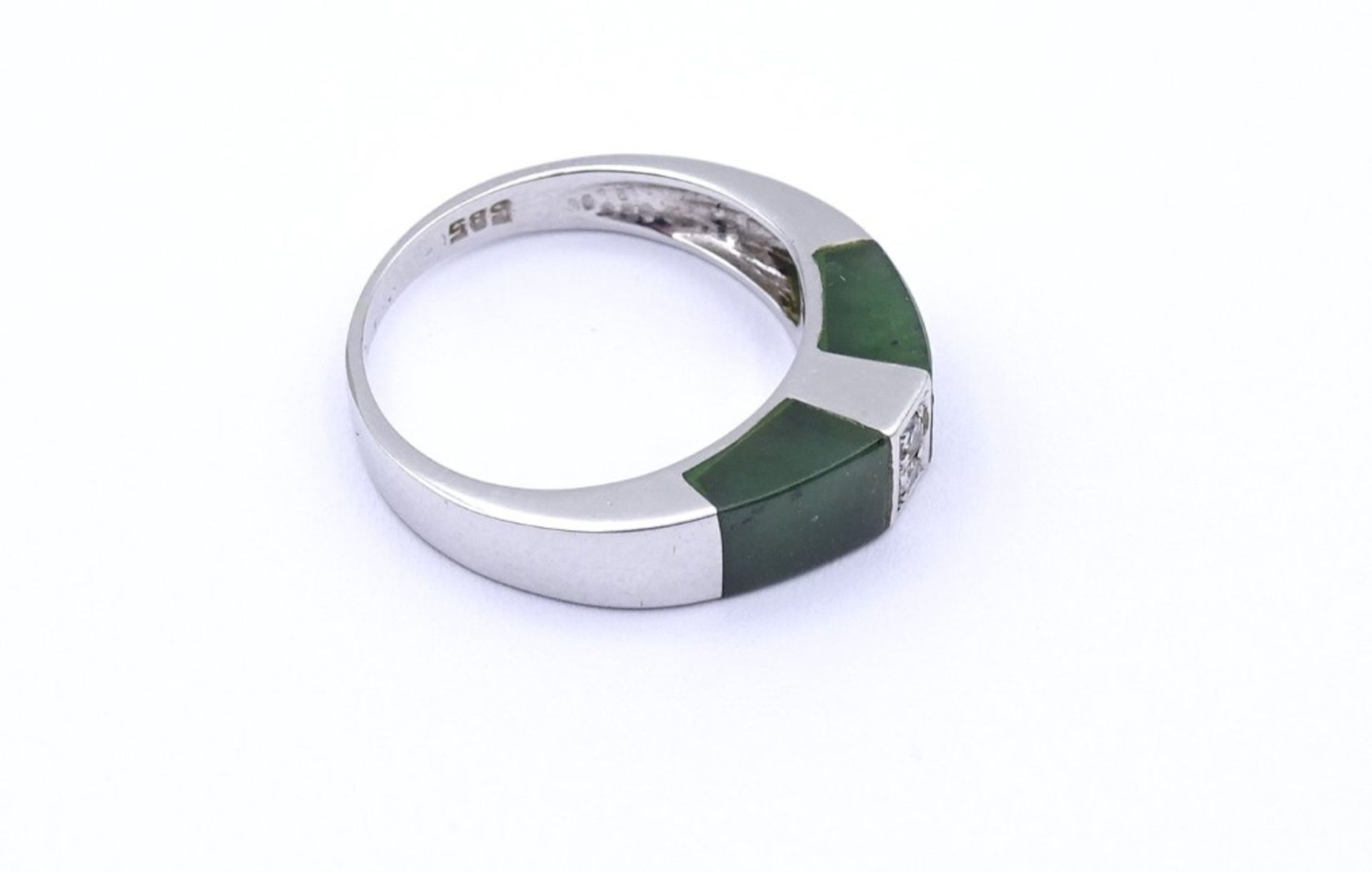 Weißgoldring 0.585 mit Jade und zwei Diamanten, 3,6gr., RG 54 - Bild 3 aus 6