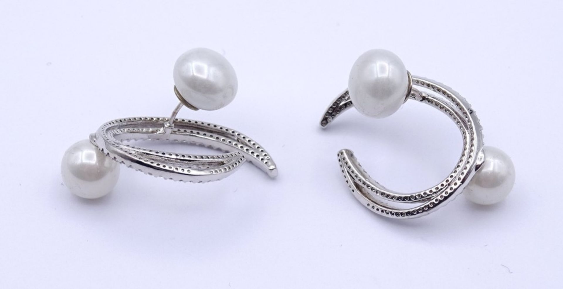 Paar Ohrstecker mit klaren Steinen und Perlen, Silber 0.925 zus.6,4gr., L- 2,7cm - Bild 3 aus 4
