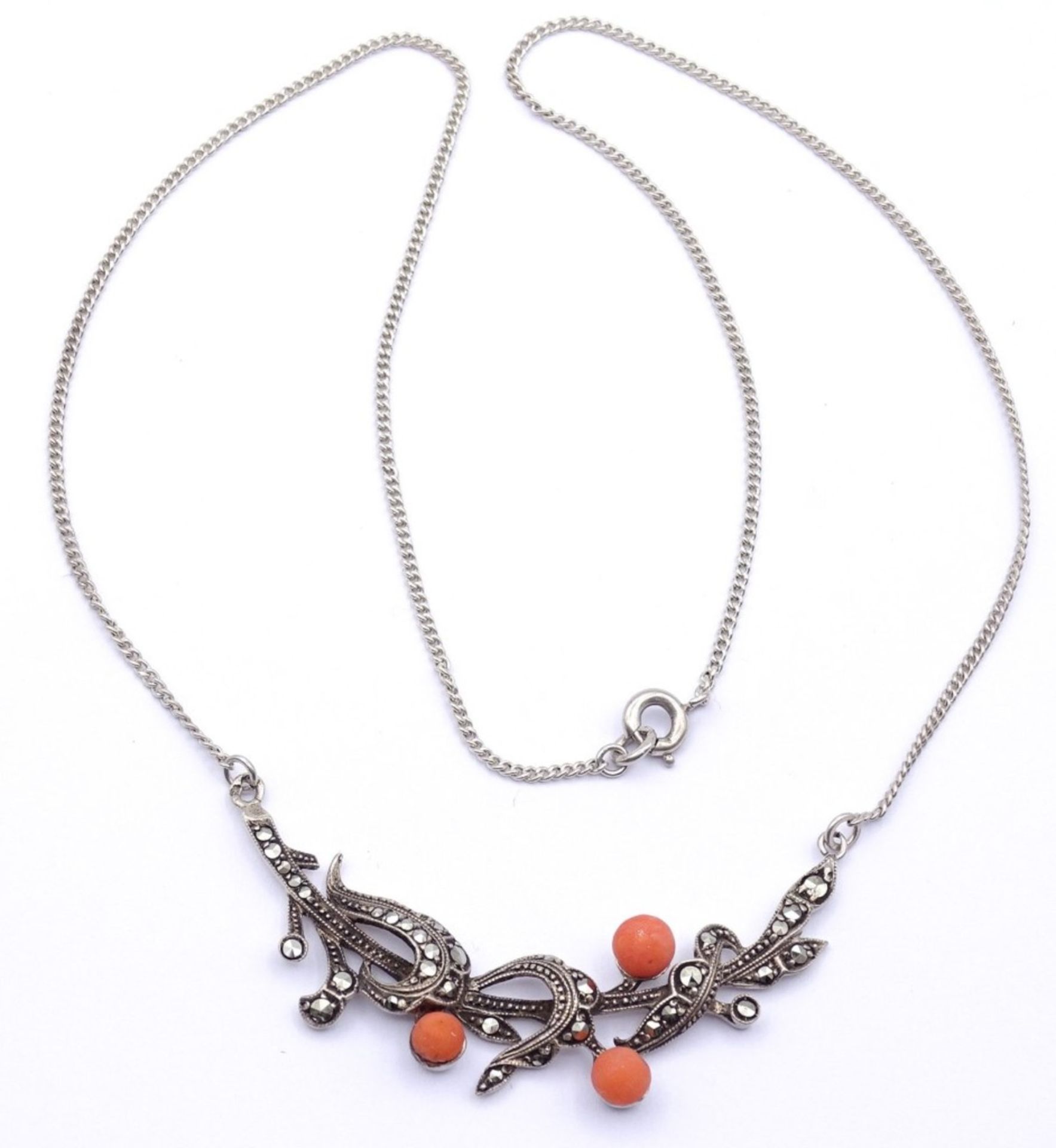 Halskette Silber 0.835 mit Koralle und Markasiten, L- 45cm, 8,6gr.