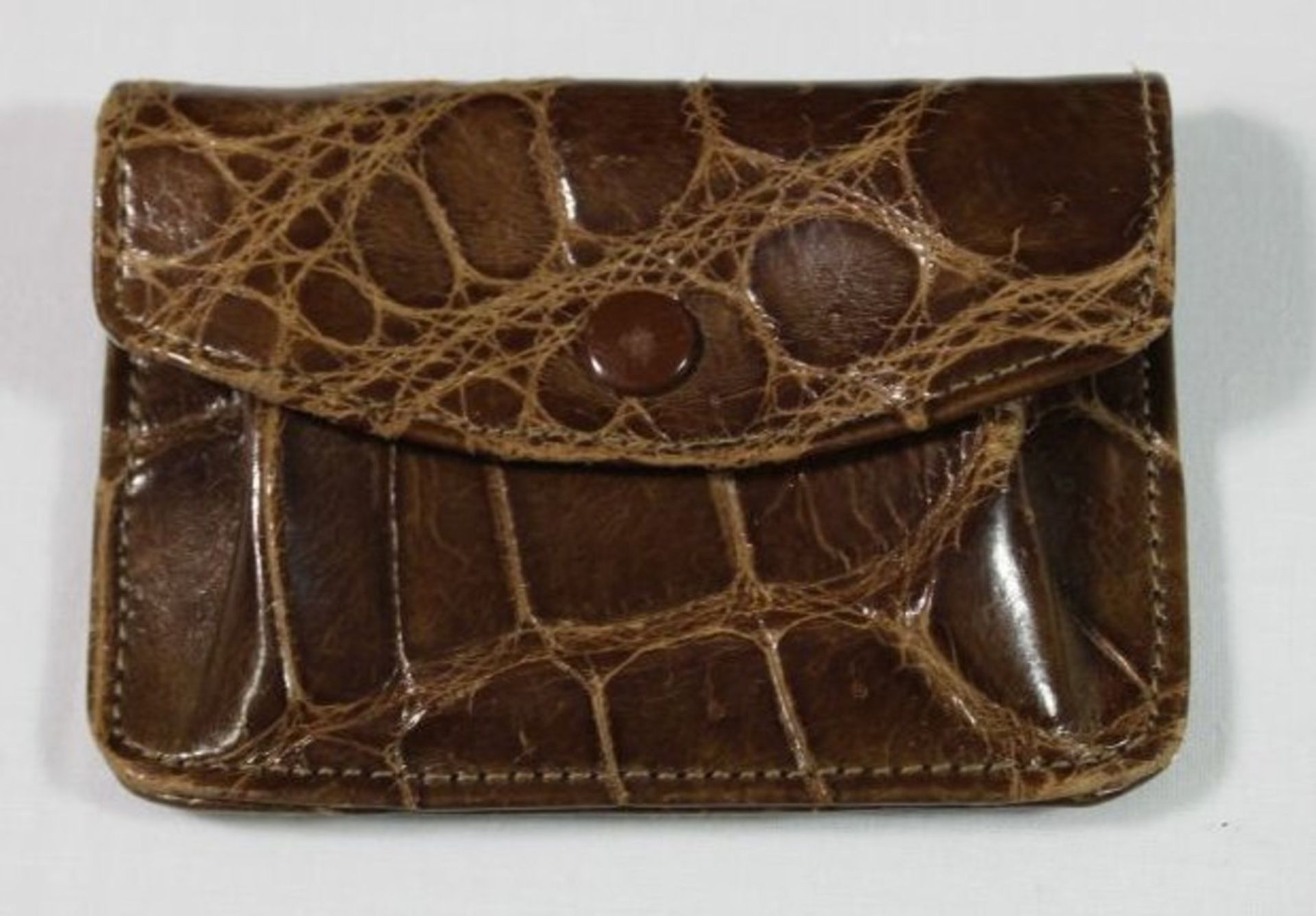 Damenhandtsche, braunes Reptilienleder, älter, leichte Tragespuren, anbei kl. Geldbörse, 23 x 28cm. - Bild 5 aus 5