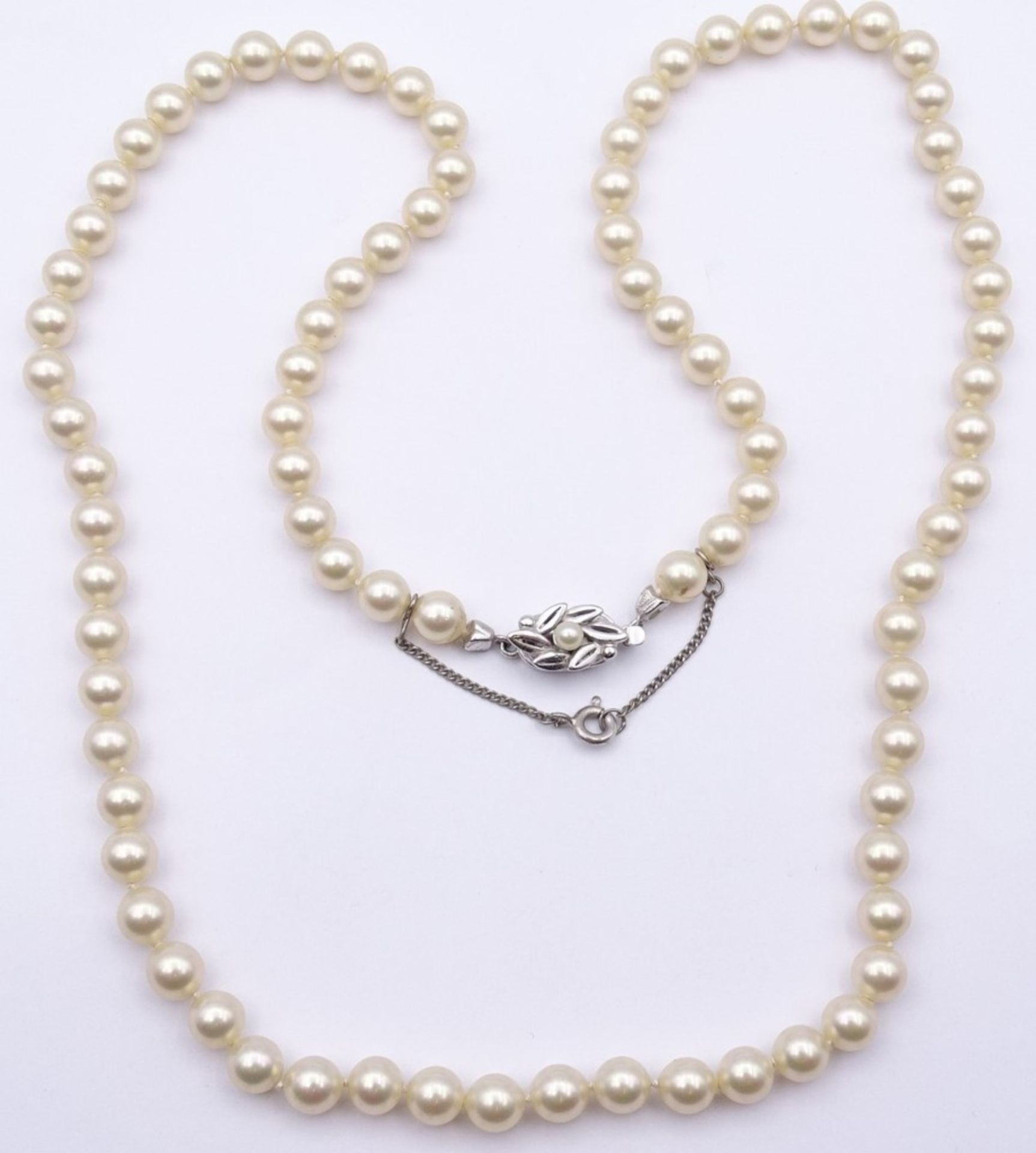 Perlen Halskette mit Sterling Silber Verschluss 0.925 L- 60cm