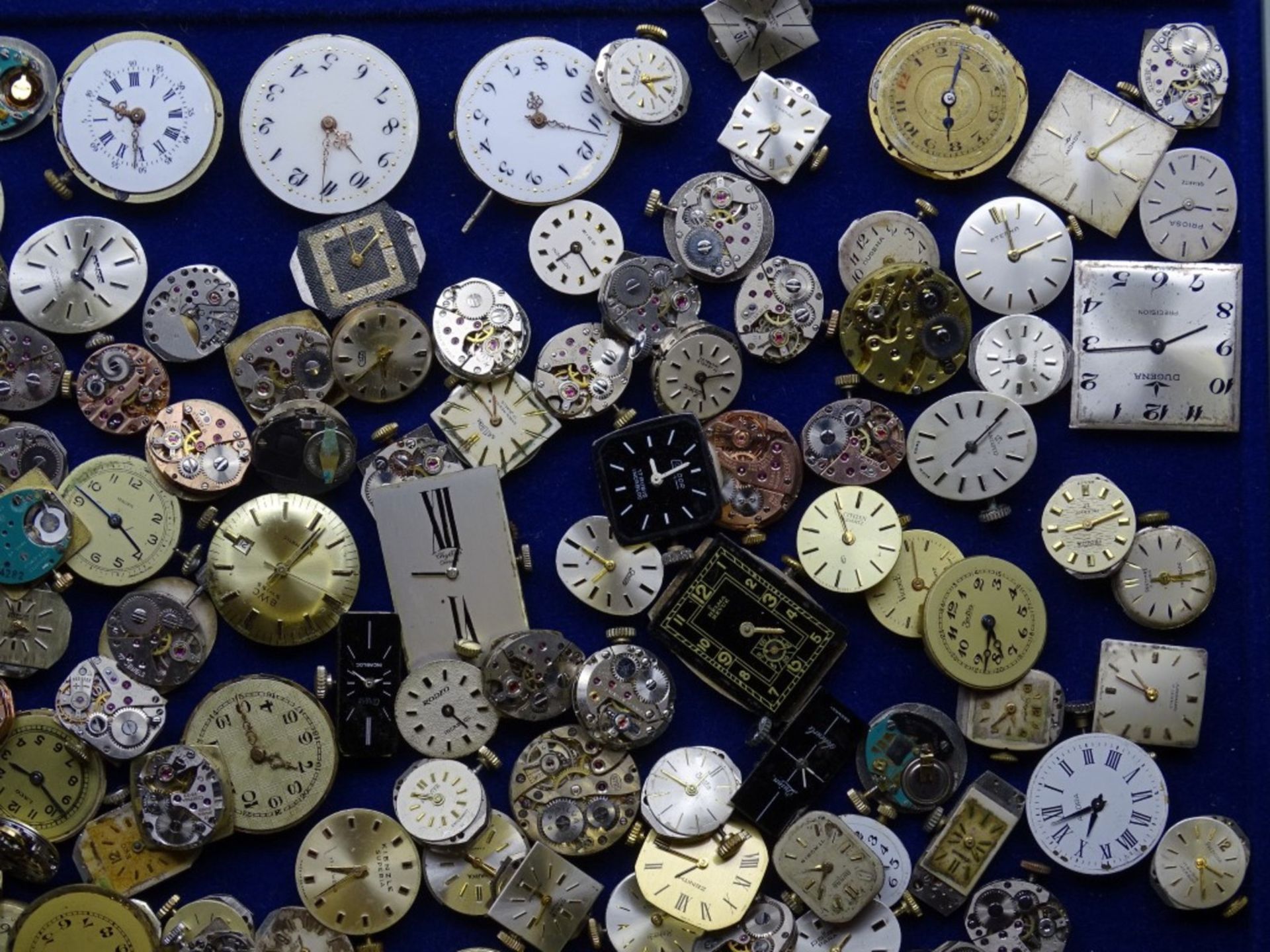 Koffer voll mit div. Taschenuhren und Armbanduhren Werke,versch.Marken, Funktionen nicht geprüft - Bild 10 aus 10
