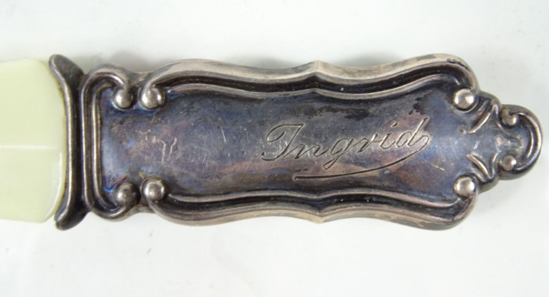 Brieföffner, 835er Silbergriff, Kunststoffklinge, Gravur "Ingrid", Ges.gw. 32 gr., L. 20 cm - Bild 2 aus 4