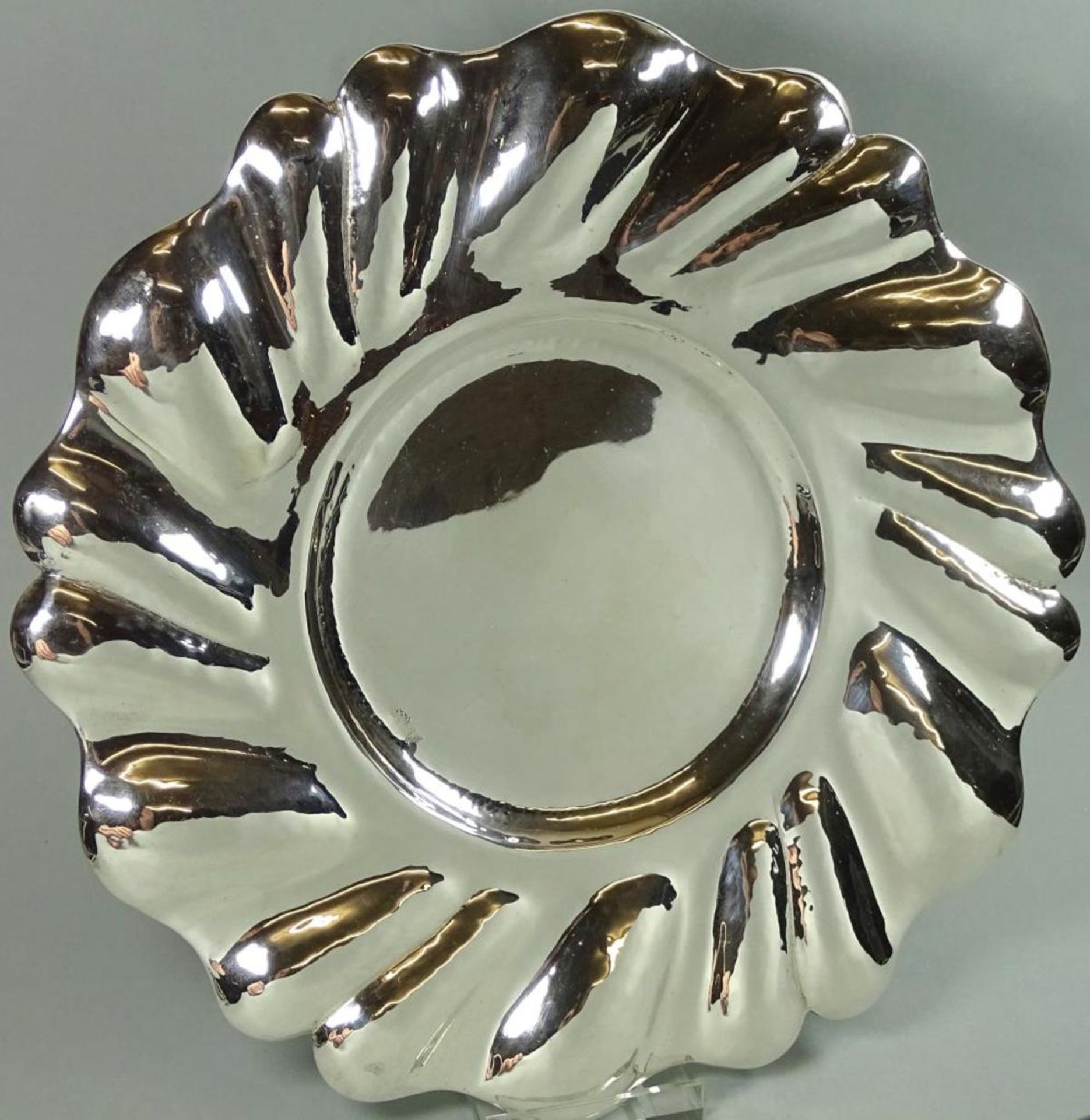 runder gewellter Silberteller -900- , D.-27 cm, 422 gr. - Bild 2 aus 4