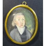 G. Karnin, 1799, Miniaturportrait eines jungen Mannes auf Elfenbeinplatte, diese rücks. signiert,