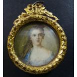 kl. Miniatur-Portrait einer jungen Frau um 1840, Messingrahmen, 4,5x3,5 cm