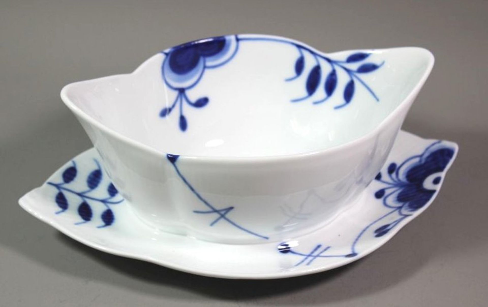 Sauciere, Royal Copenhagen, Musselmalet Mega, H-10cm B-25cm. - Image 2 of 3