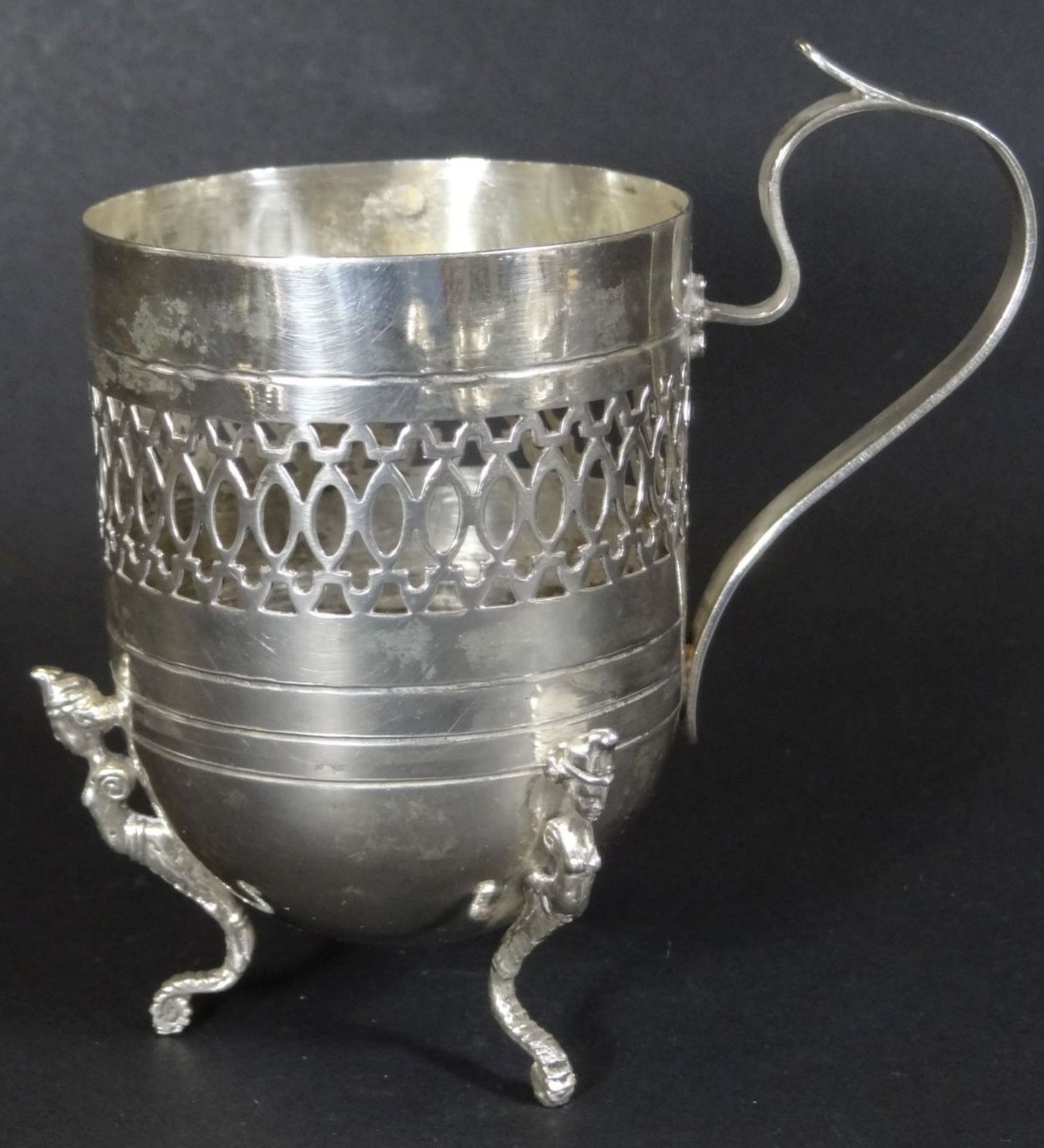 gr. Silber-Teeglashalter, getragen von 3 Nixen, geprüft, H-10 cm, D-6 cm, 98 gr. - Bild 2 aus 6