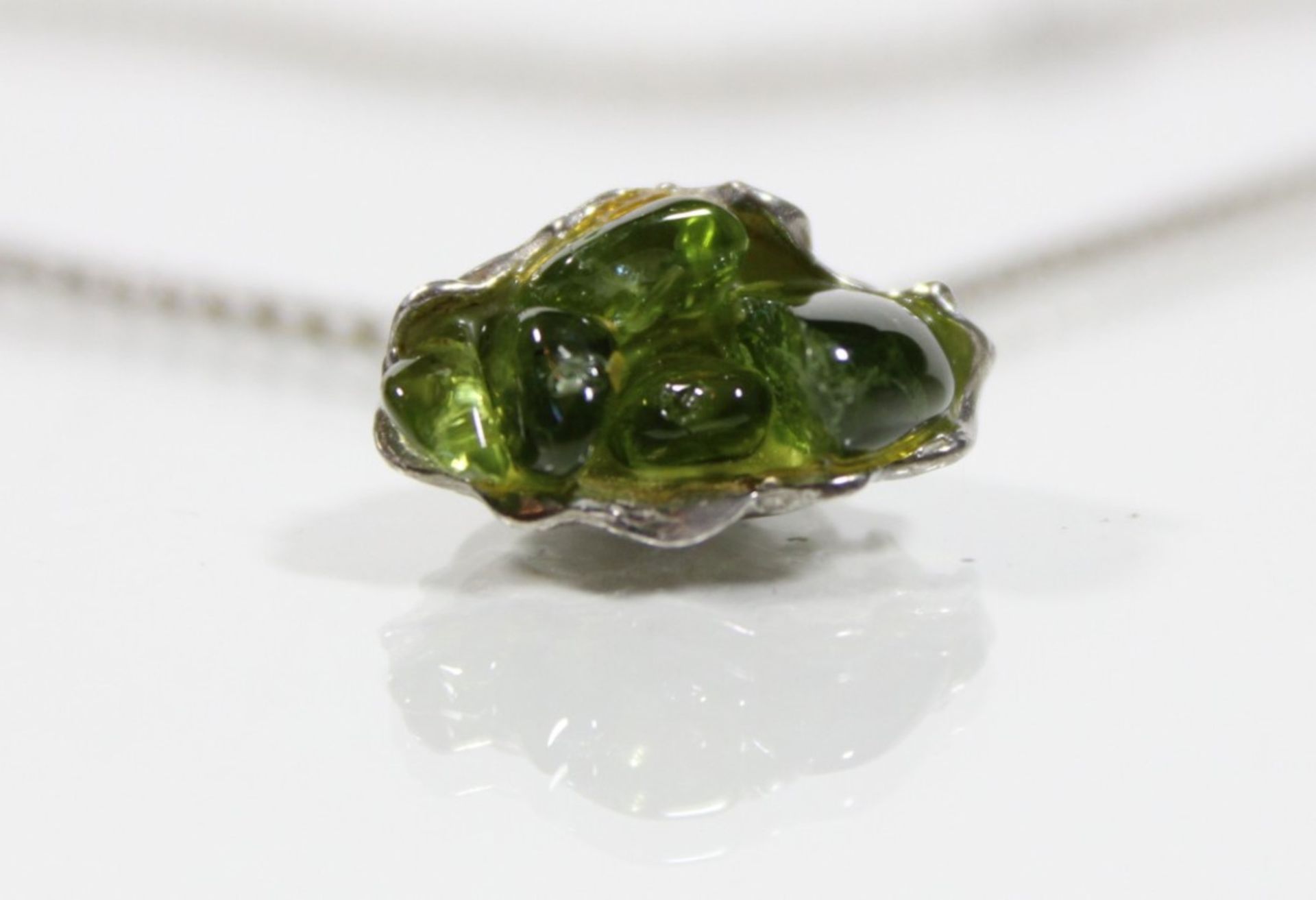 Sterlingsilberkette mit Anhänger, Peridot in Silberfassung, Anhänger mit Öse 2 cm, L. Kette 39,5 cm, - Image 3 of 5