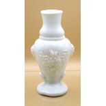 Vase um 1910/20, opalines Glas reliefiert, H-20,5cm.