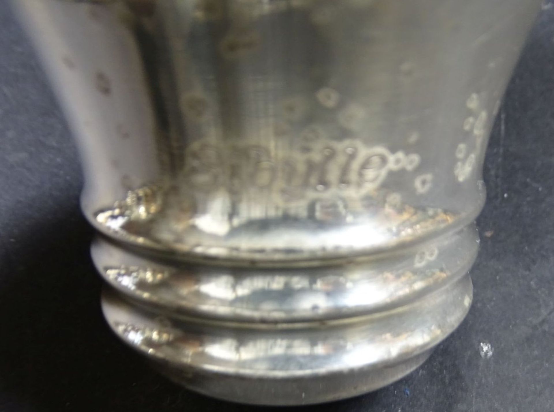 Silberbecher, Namensgravur "Sibylle", 2 unged. Punzen, H-7 cm, D-7 cm, 75 gr. - Image 4 of 4