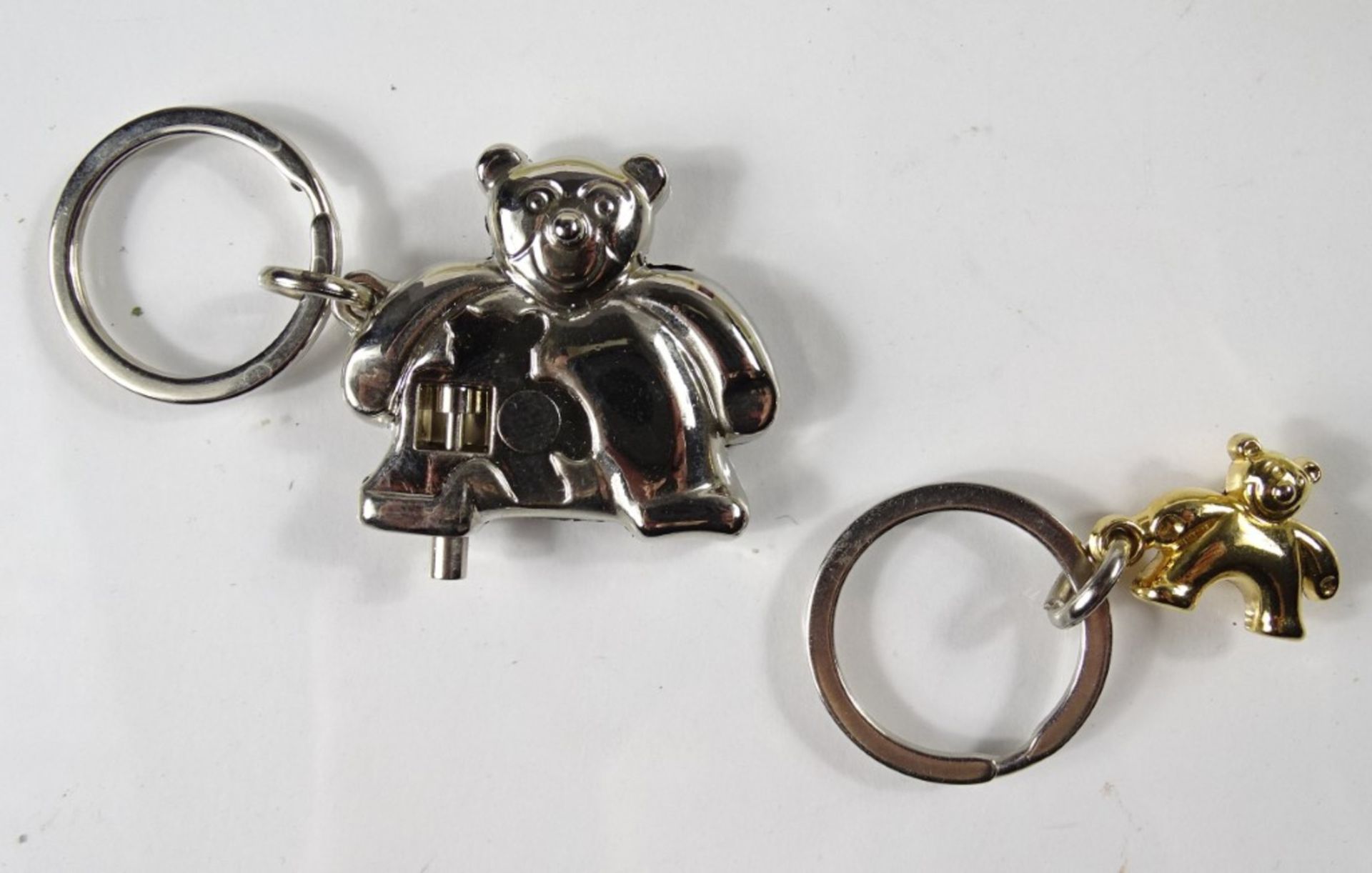 Steiff-Schmuck-Konvolut Armkette mit Anhänger, Anhänger, 2 Broschen, Ohrstecker, 925er-Silber, - Image 10 of 10