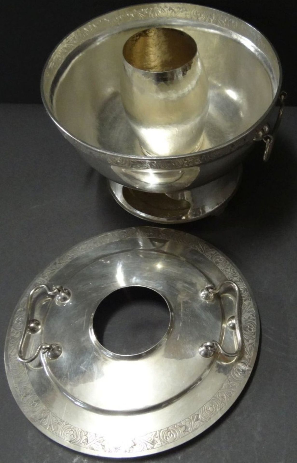 gr. Silber-Stövchen mit Henkel, , H-13 cm, D-18 cm, undeutlich in Boden gepunzt (China?), 881 gramm, - Bild 5 aus 10