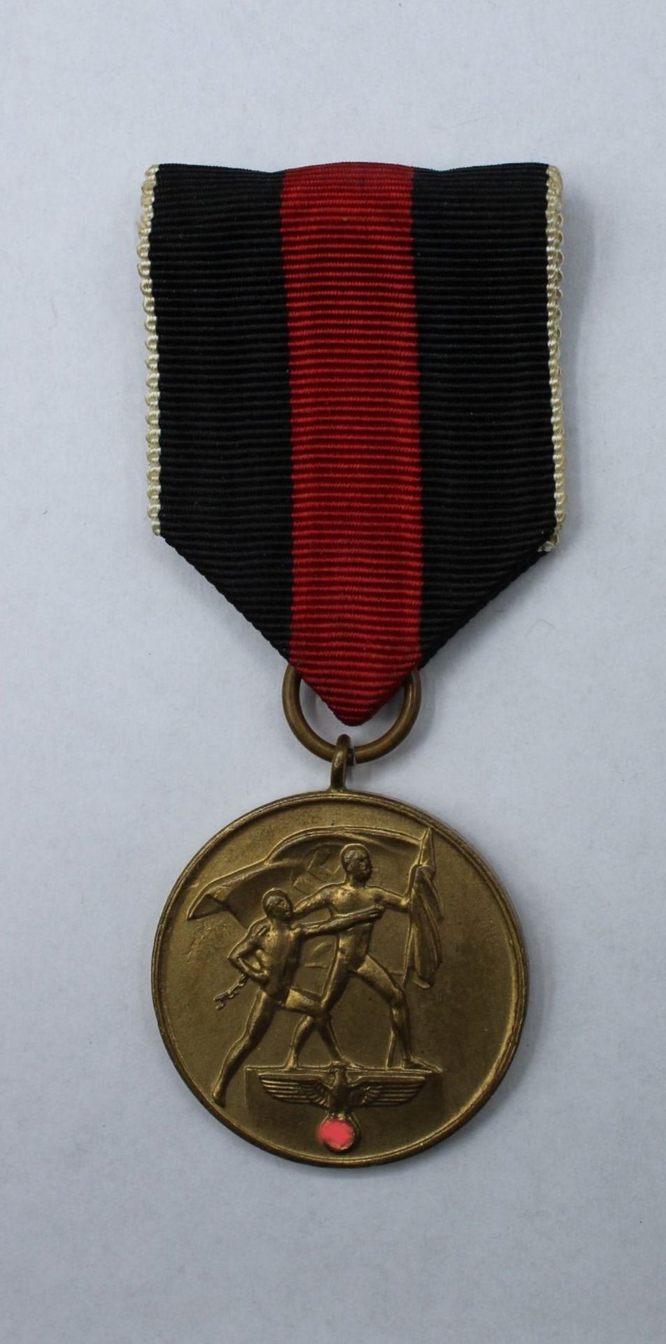 Erinnerungs-Medaille 1. Mai, am Band, 3. Reich.