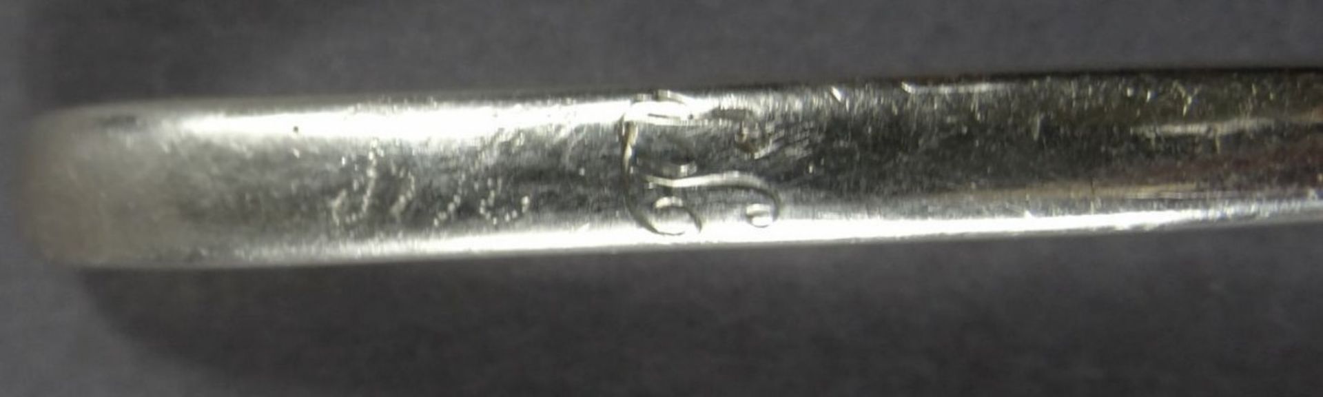 Zierlöffel, Silber, Copenhagen, div. Punzen, Griffende mit Ziermonogramm, L-17 cm, 59 gr. - Bild 4 aus 5