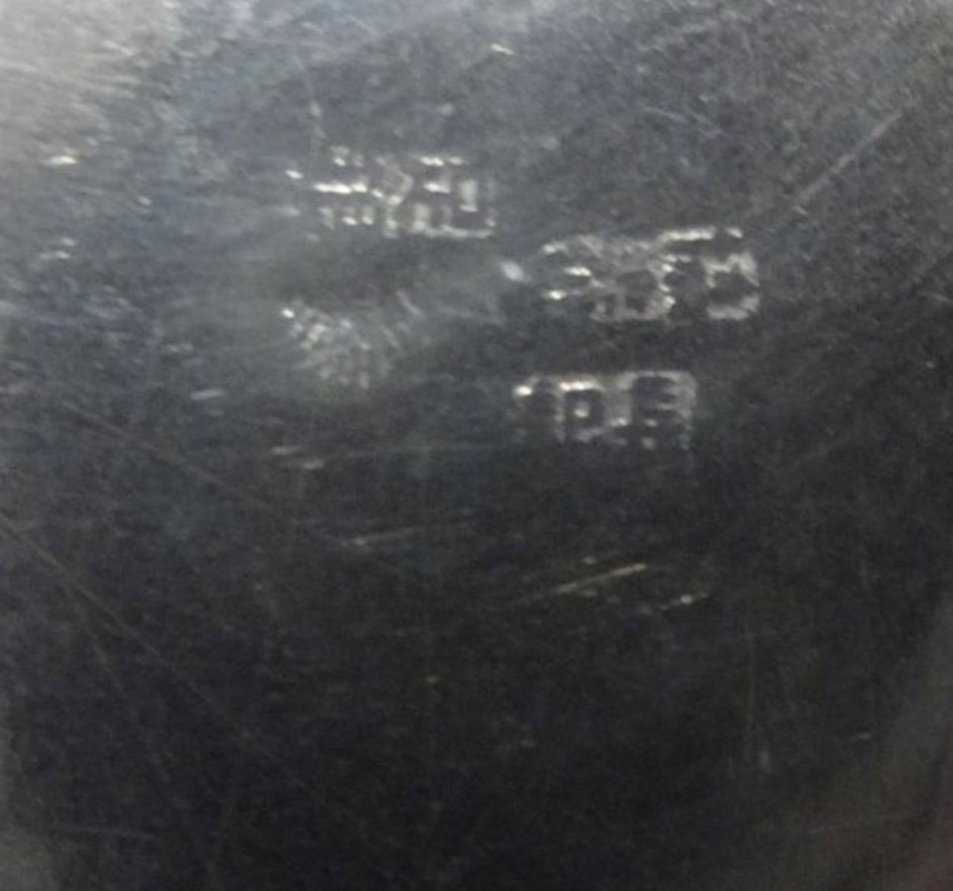 gr. Silber-Stövchen mit Henkel, , H-13 cm, D-18 cm, undeutlich in Boden gepunzt (China?), 881 gramm, - Bild 10 aus 10