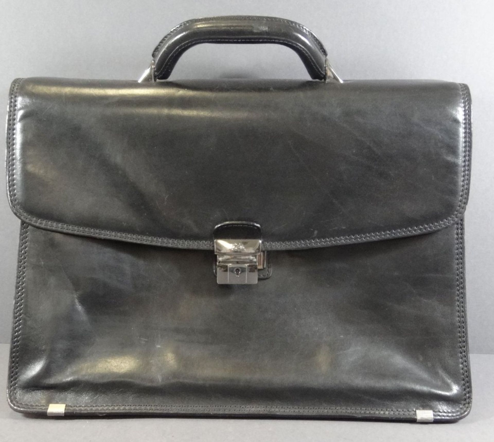 Leder Aktentasche von Tony Perotti, mit orig. Schlüssel, gut erhalten, 30x40 cm