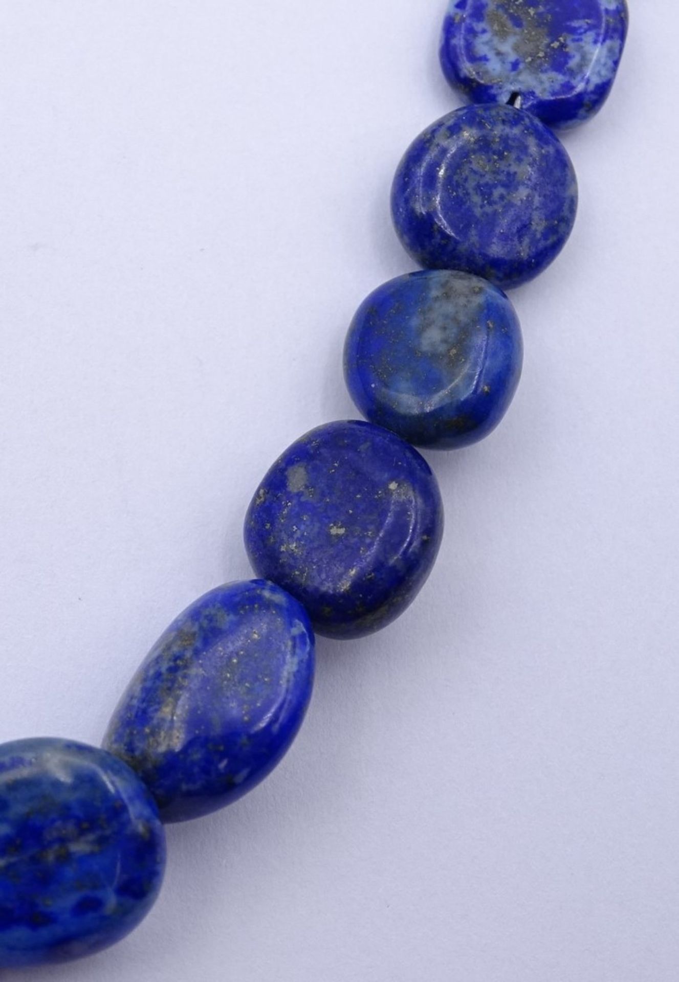 Lapislazuli Halskette mit Silber Karabinerverschluss (vergoldet),ca.L- 43cm,42gr. - Image 3 of 5