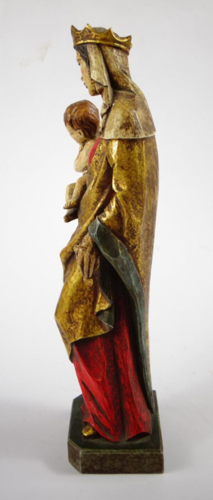 Handgeschnitze Maria mit Jesuskind, Holz, Leonard Höldrich, Oberammergau, H. 30 cm, Zepter der Maria - Image 5 of 6