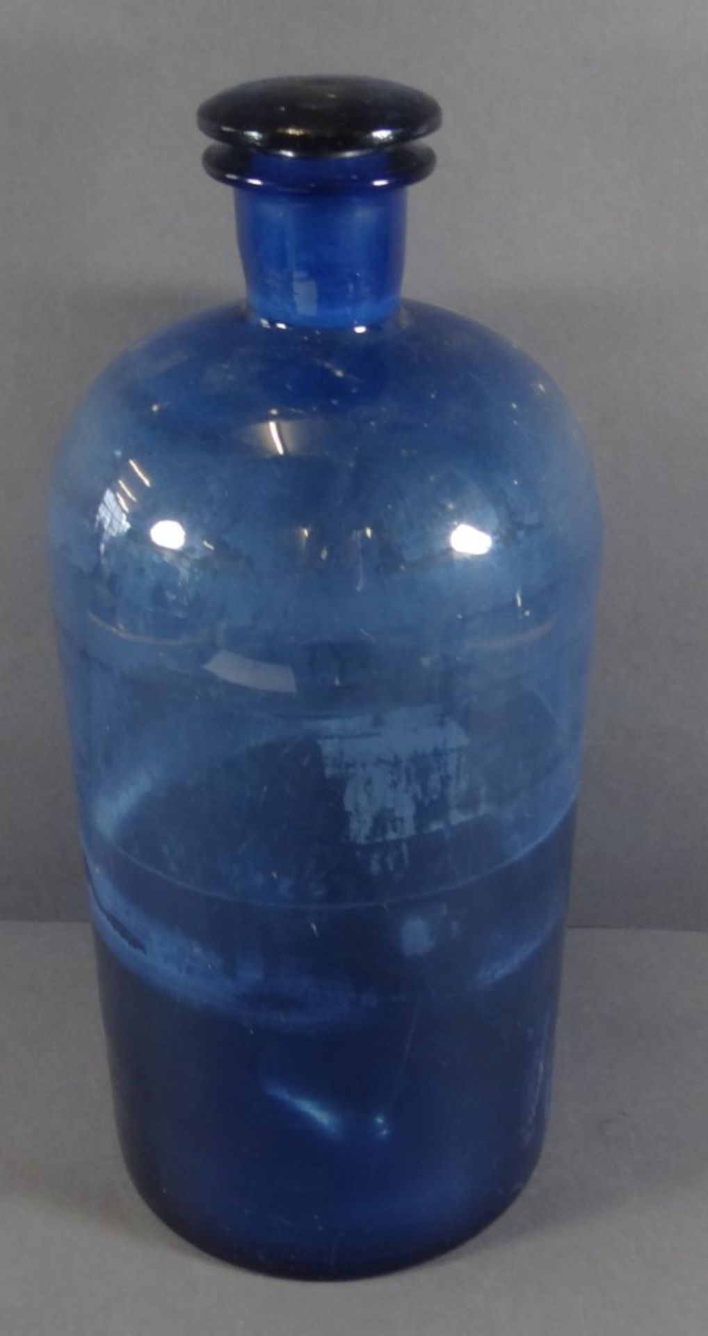 Große Glasapothekenflasche mit Glaspfropfen, H-37cm
