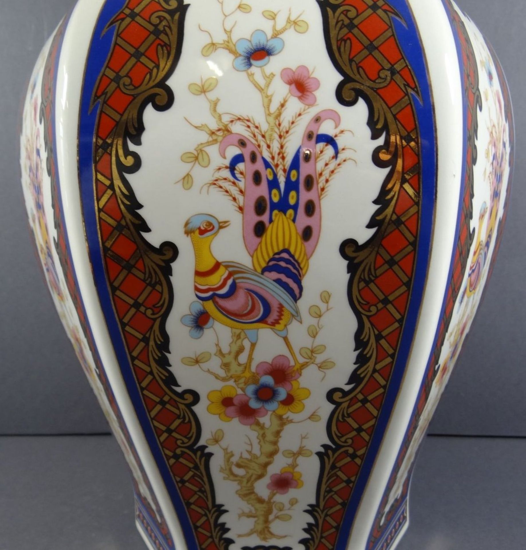 hohe Vase, Italien, mit Fantasievogel, handbemalt, ein minimaler Chip, H-42 cm - Image 4 of 6
