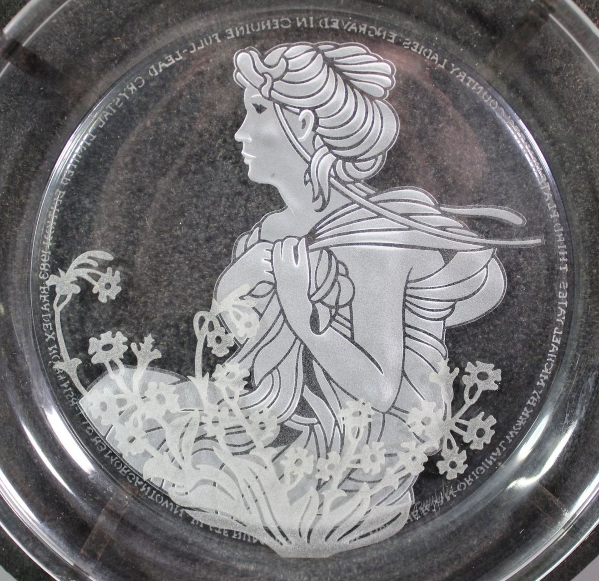 russischer Sammelteller, Glas, umlaufend beschriftet, auf Platte, D-27cm Teller D-23cm. - Image 2 of 2