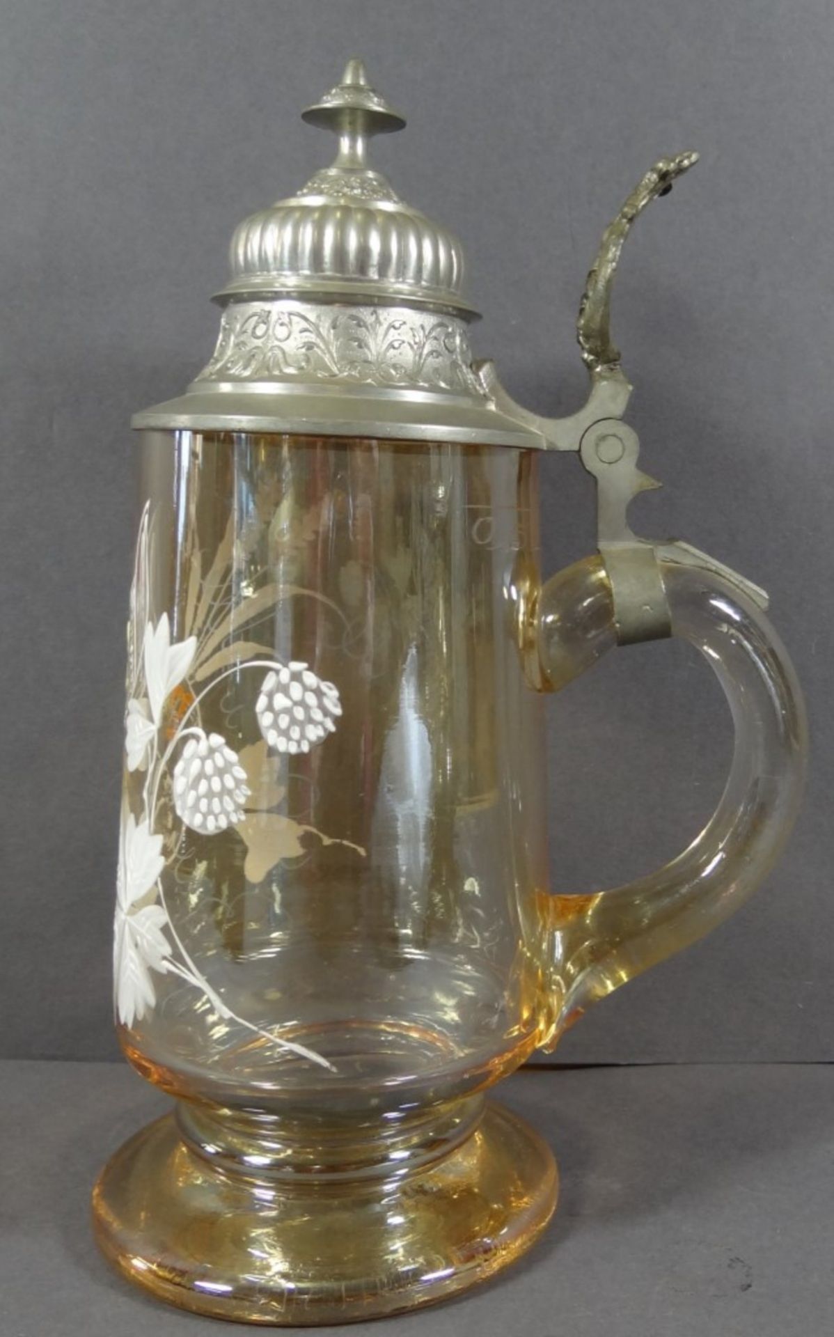 Glasbierkrug mit Zinndeckel, florale Bemahlung "Prosit", H-22cm - Image 2 of 6