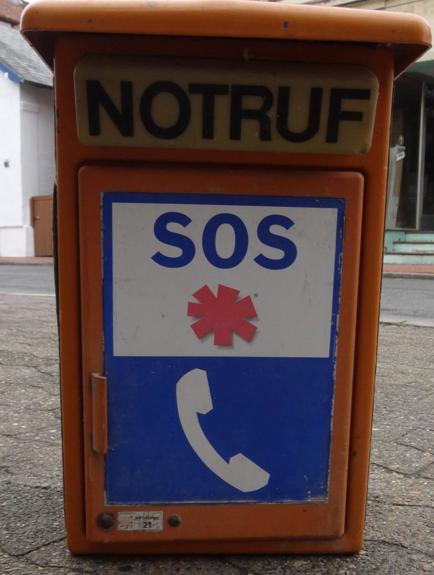Notruf-Telefon in Blechkasten, Standort Otting (LK Donau-Ries), Alters-u. Gebrauchsspuren, H-54