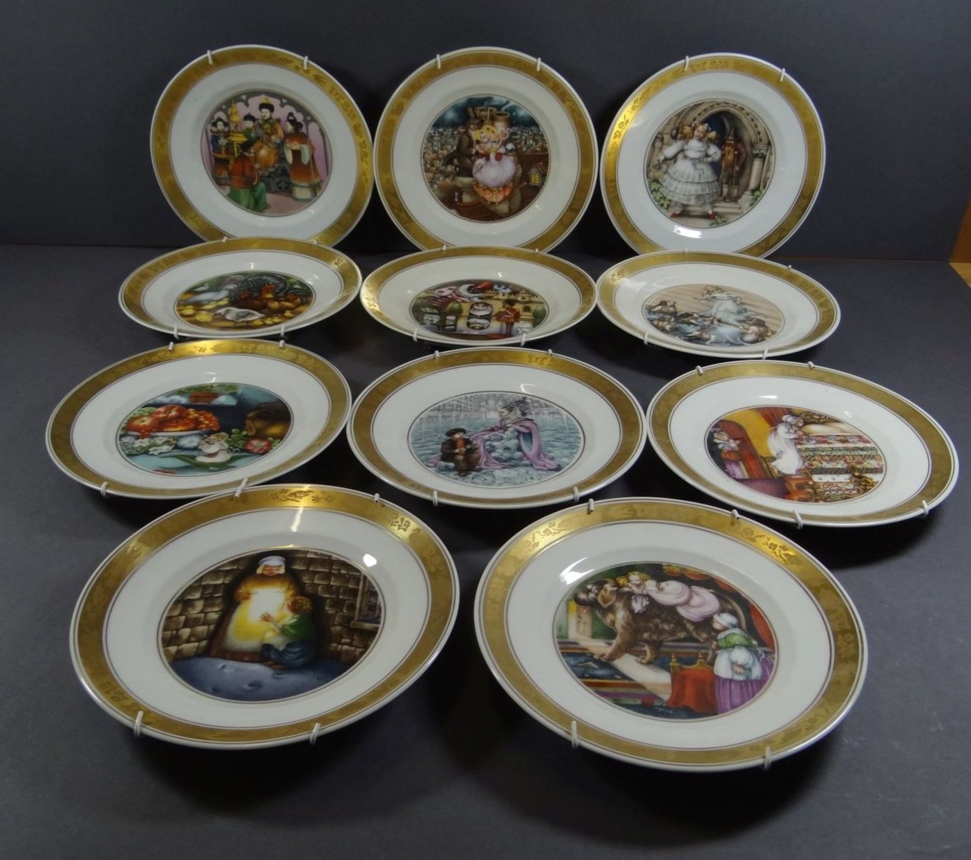 9x Märchenteller von "Royal Copenhagen" mit Ätzgoldrand, Andersen plate, 1975, D-18,5 cm