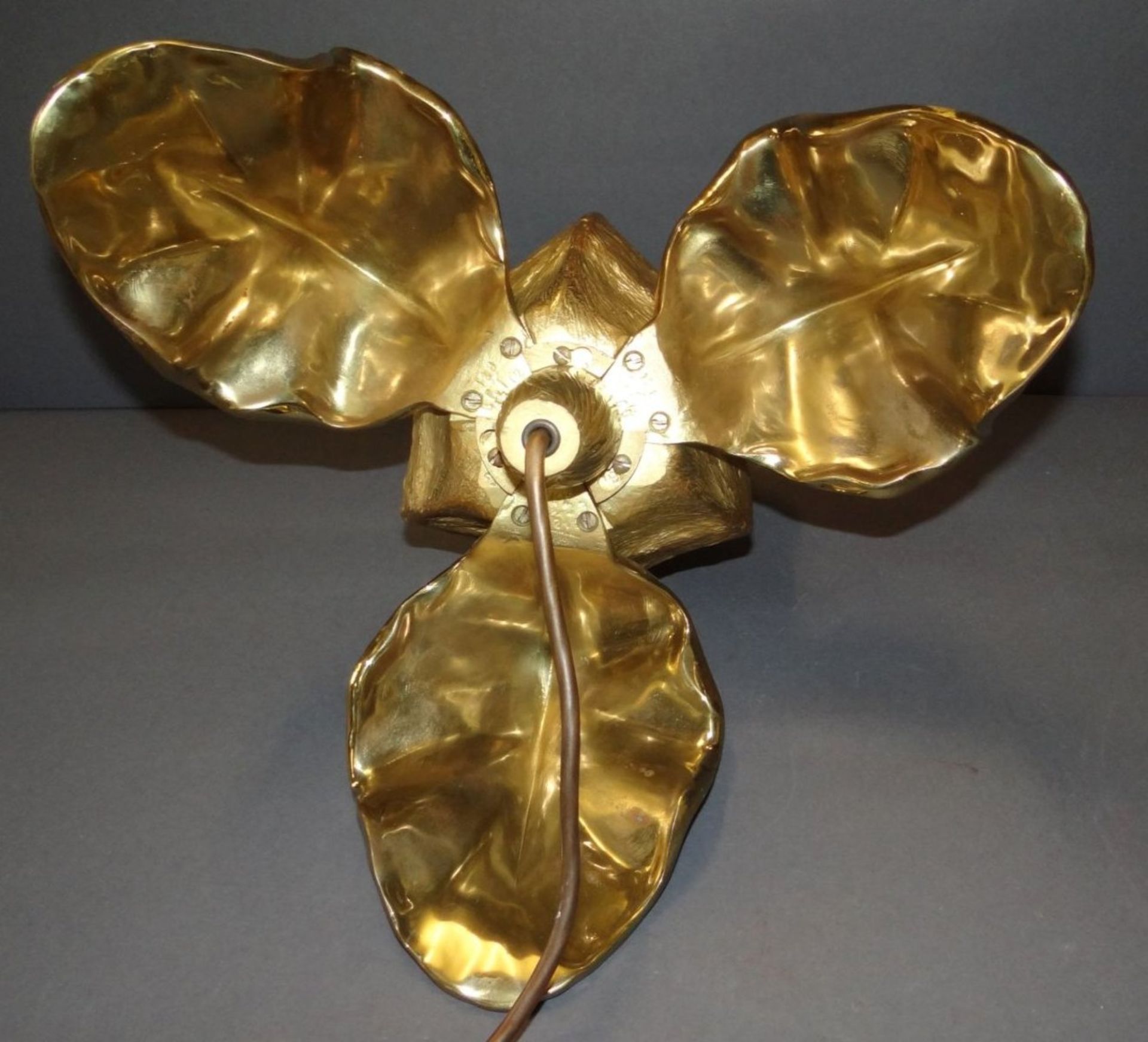Chrystiane CHARLES (1927-2013) "Lampe dite Iris" vergoldete Bronze, um 1970, signiert, nummeriert, - Image 9 of 10