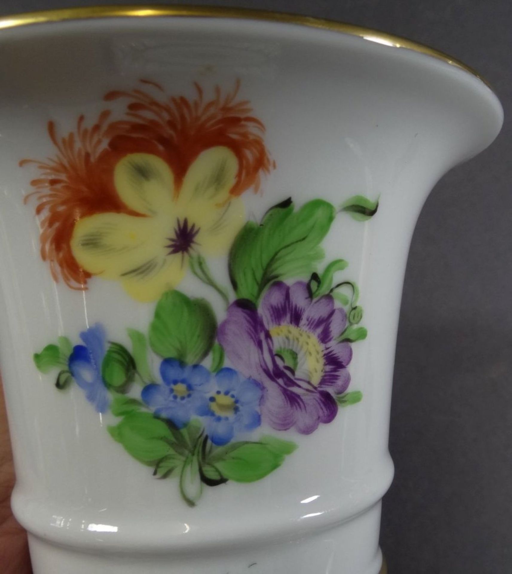 kl. Vase "Herend" Blumenbouquet, H-10,5 cm, D-10 cm,  - Bild 5 aus 6