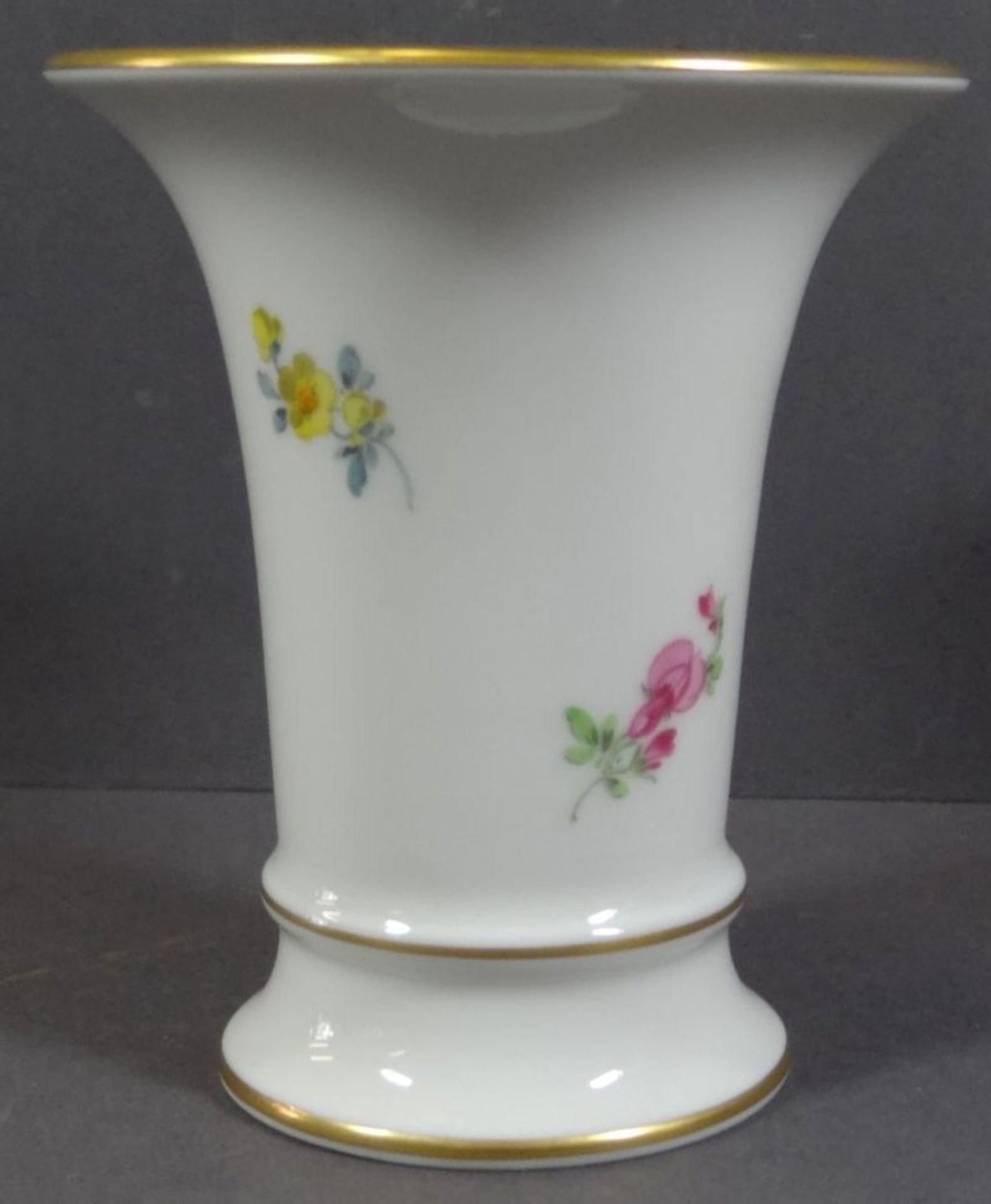 kl. Trichter-Meissen Vase, Blumenbemalung, H-10 cm, 1.Wahl - Image 4 of 6