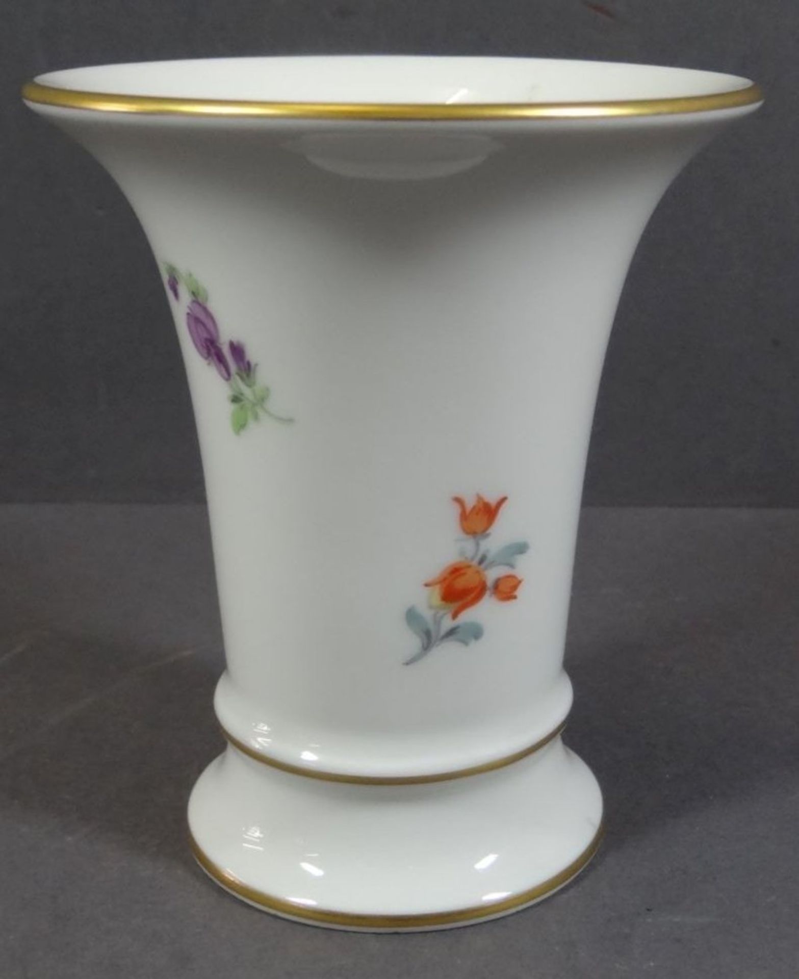 kl. Trichtervase "Meissen" Feldblumen, 1.Wahl, H-10 cm, D-8 cm - Bild 4 aus 6