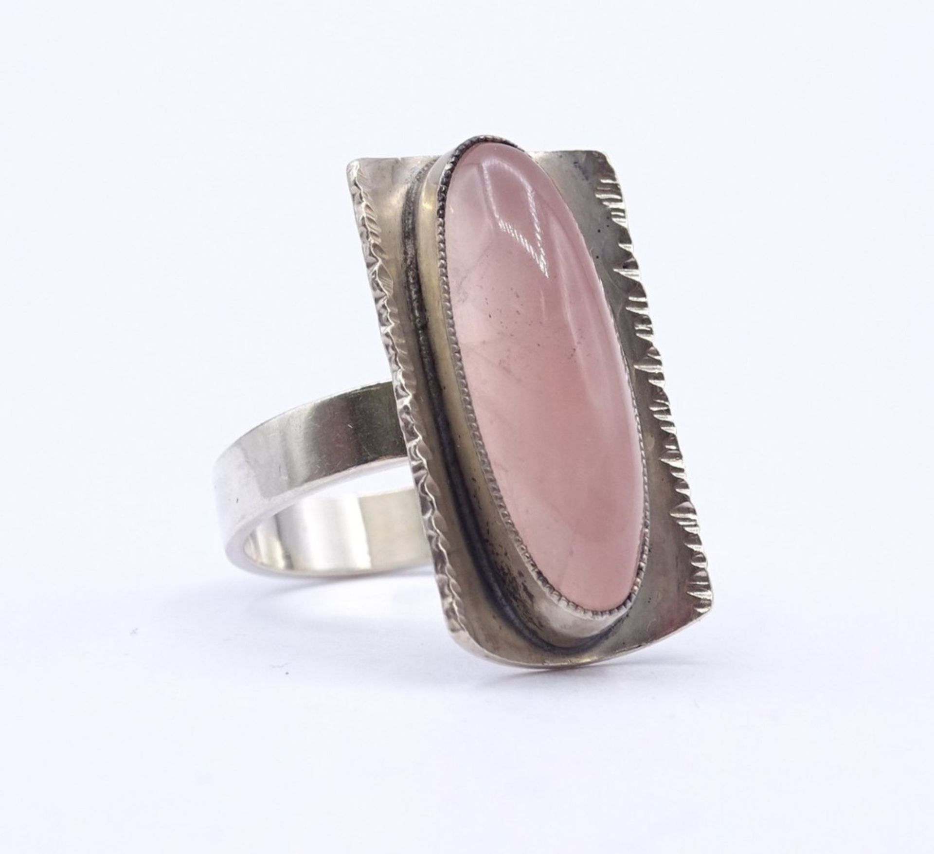 935er Silber Ring mit einen Rosenquarz Cabochon, 7,5 g., RG 54