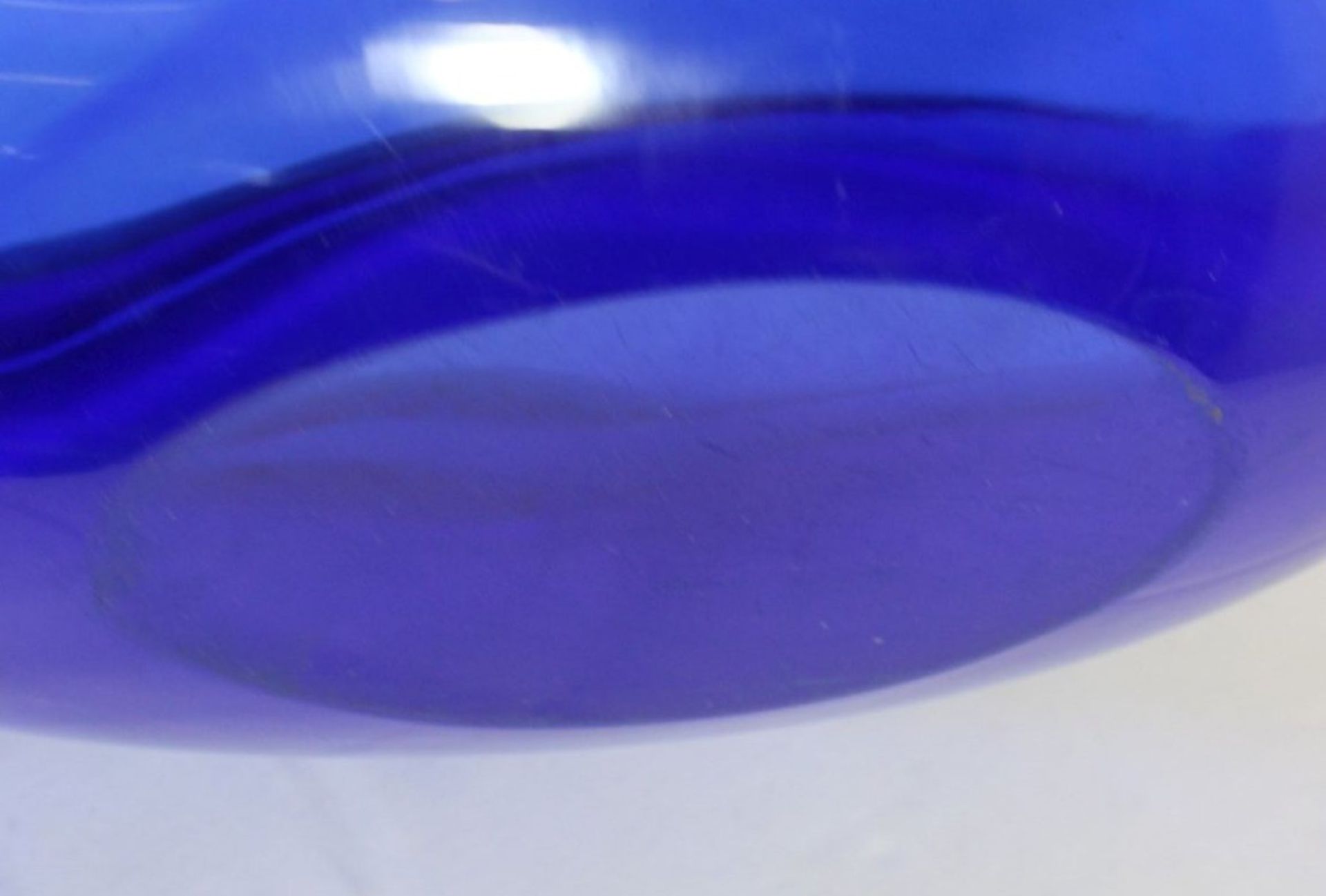 gr. ovale Kunstglas-Schale, Murano, blau/klar, H-11cm B-38,5cm T-23cm. - Bild 3 aus 3