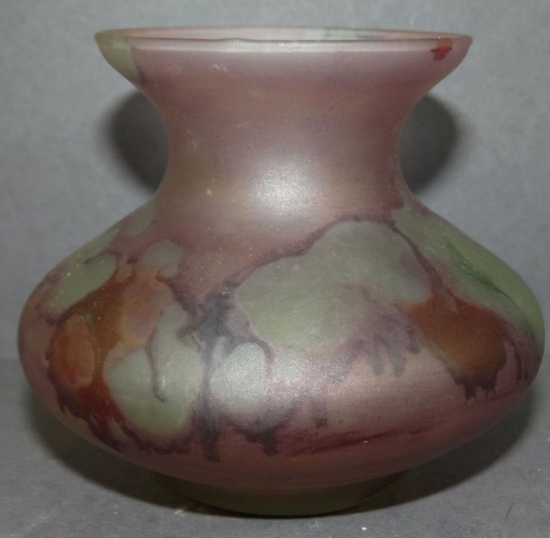 kl. Kunstglas-Vase, H-8 cm, D-9 cm