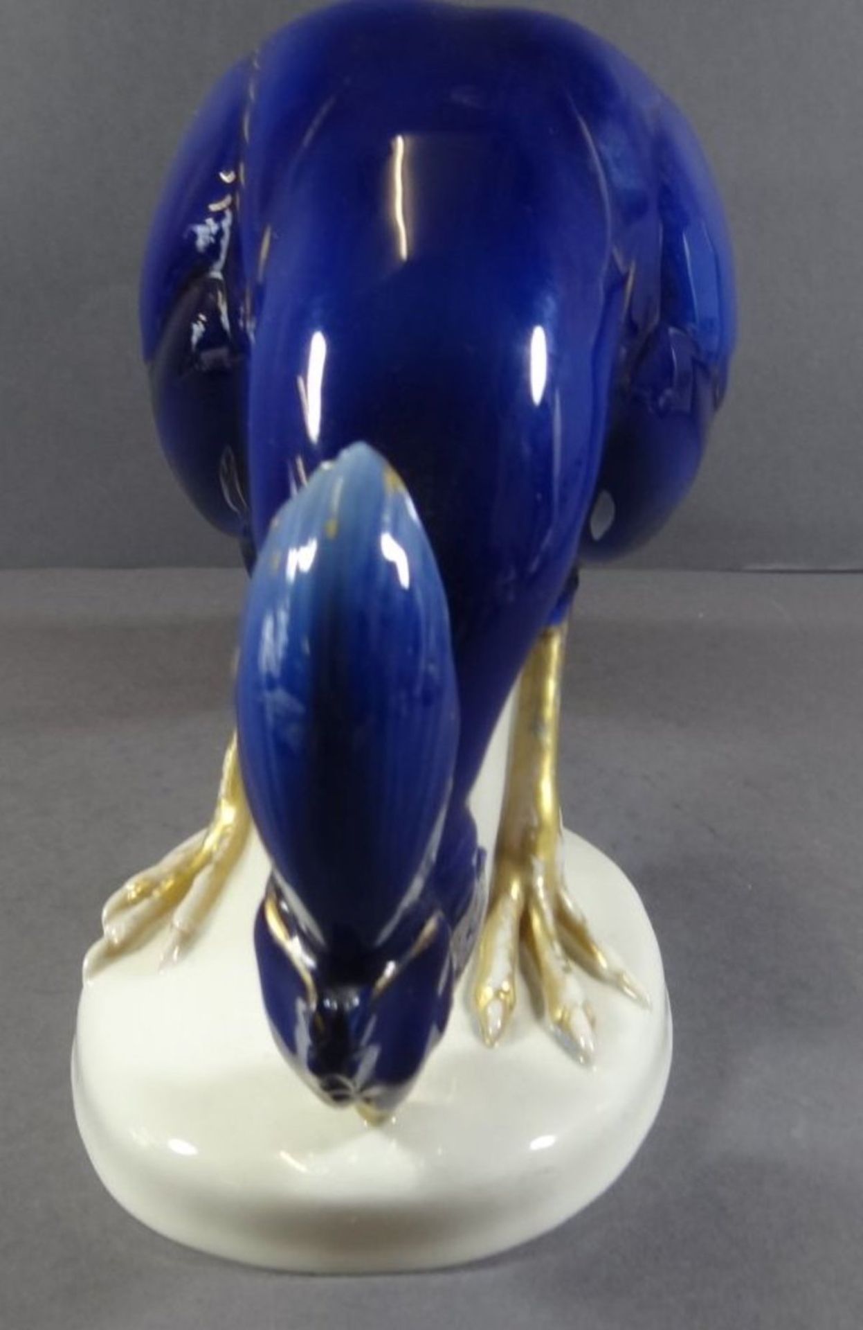 grosser Pfau, kobalt mit Gold, Blaumarke, H-17 cm, L-45 cm, Gold tw. berieben - Image 5 of 9