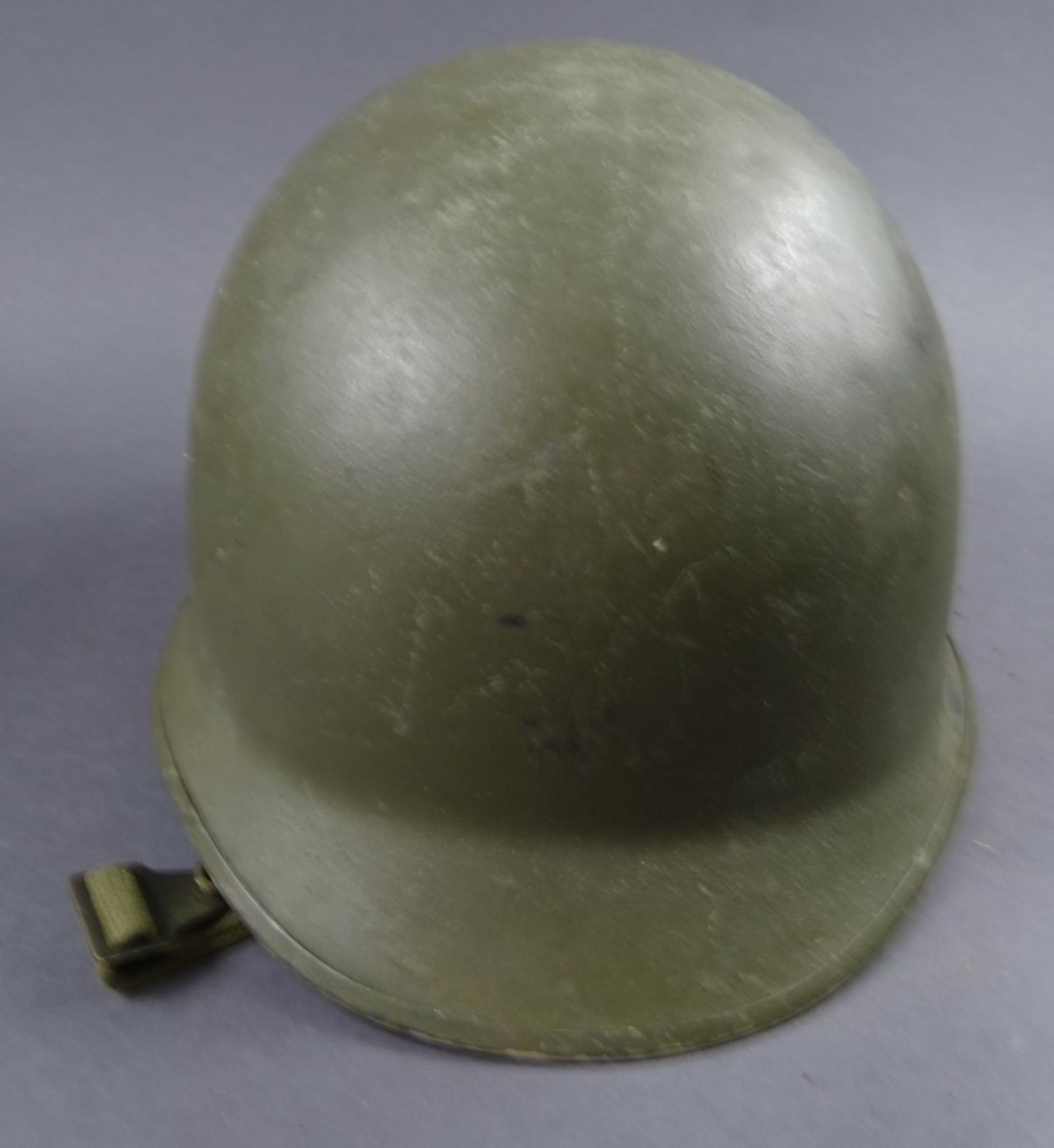 Stahlhelm, USA 1950, normale Altersspuren, intakt