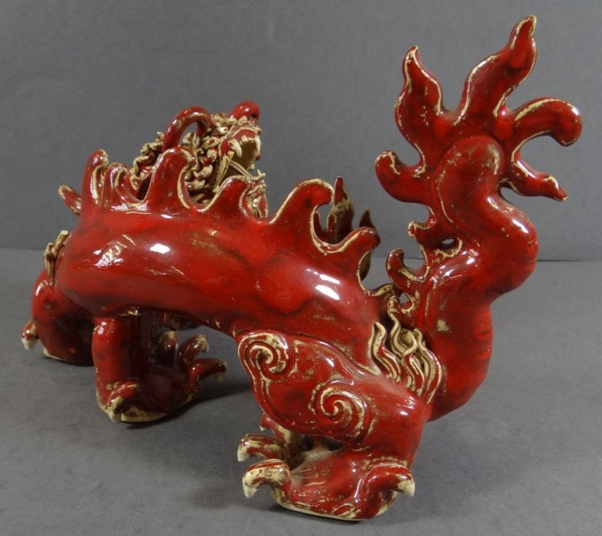 Drache, China, rot bemalt, Ochsenblut (Sang de Boeuf), Alter? L-23 cm, H-16 cm - Image 4 of 7